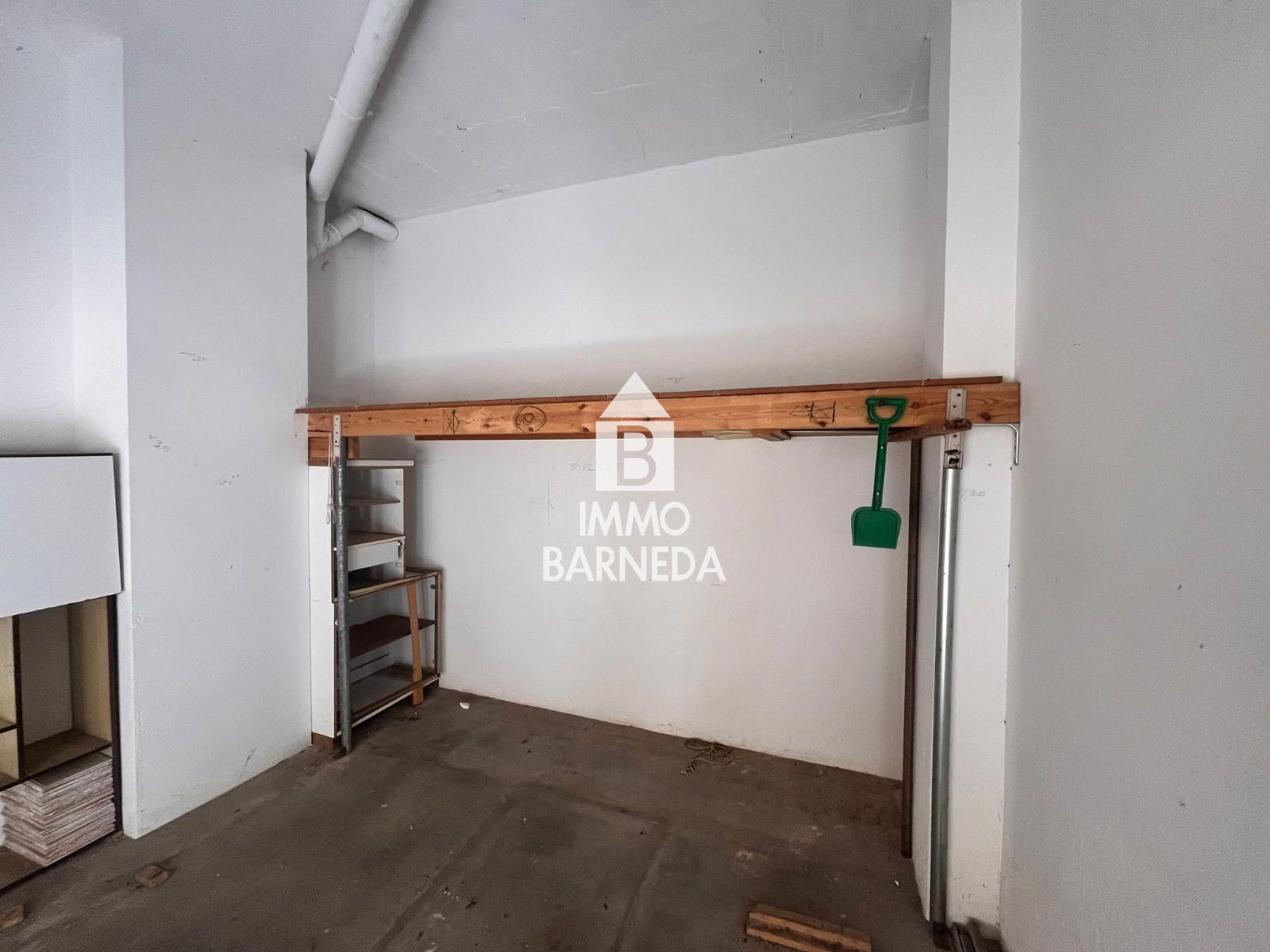 ROSES PORT  Geschlossene Garage von 21 m², 75 m vom Yachthafen von Roses entfernt