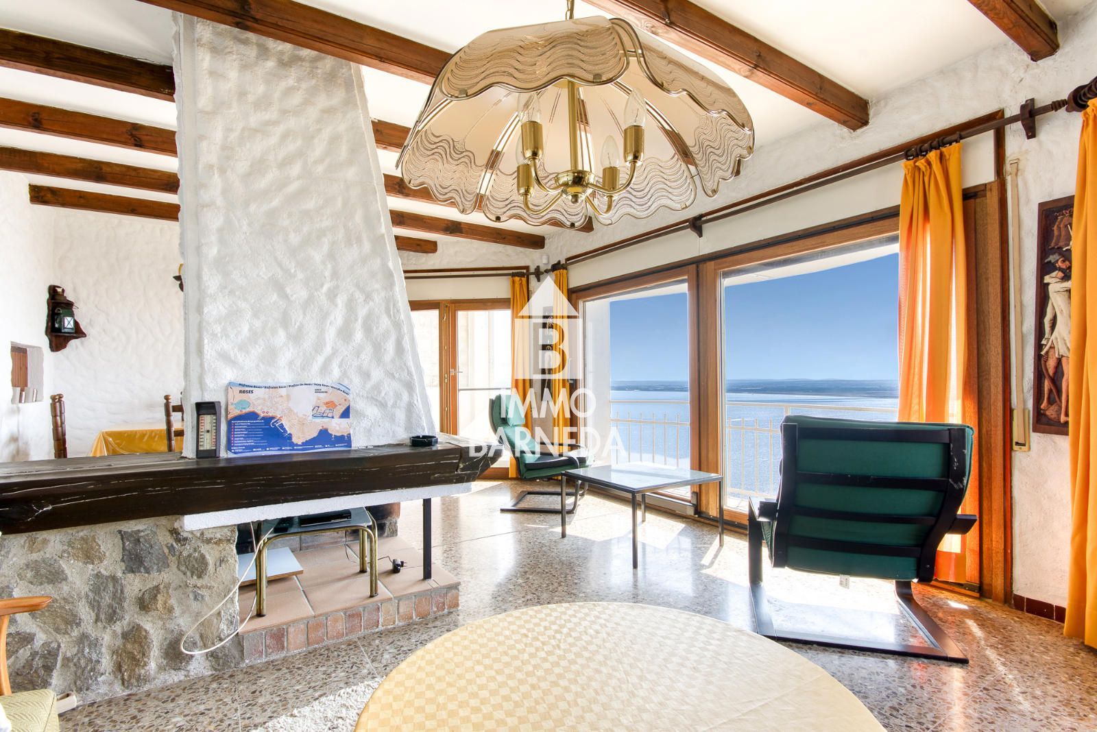 Rustikales Haus mit Panoramablick auf die Bucht von Roses und die Pyrenäen