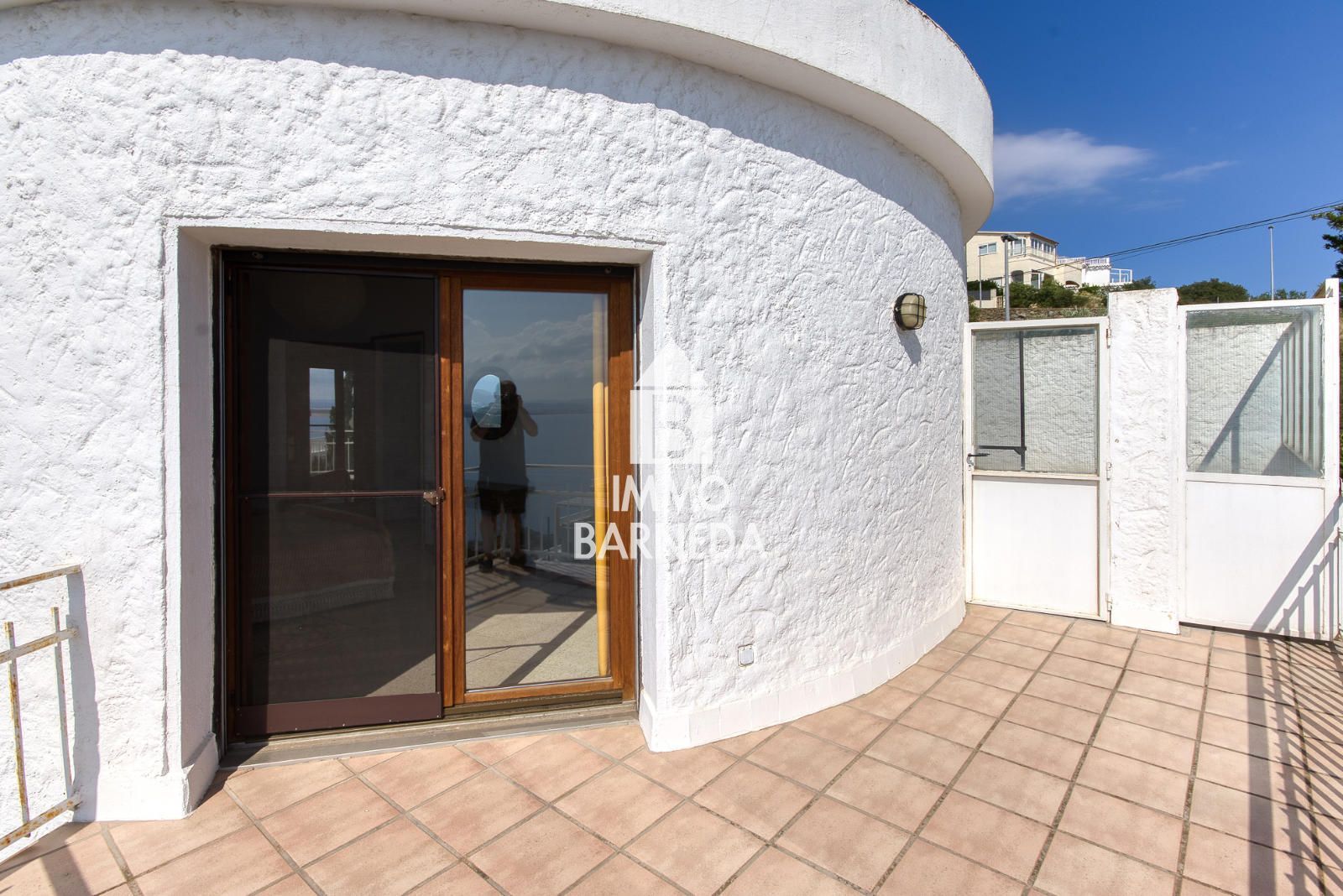 Rustikales Haus mit Panoramablick auf die Bucht von Roses und die Pyrenäen
