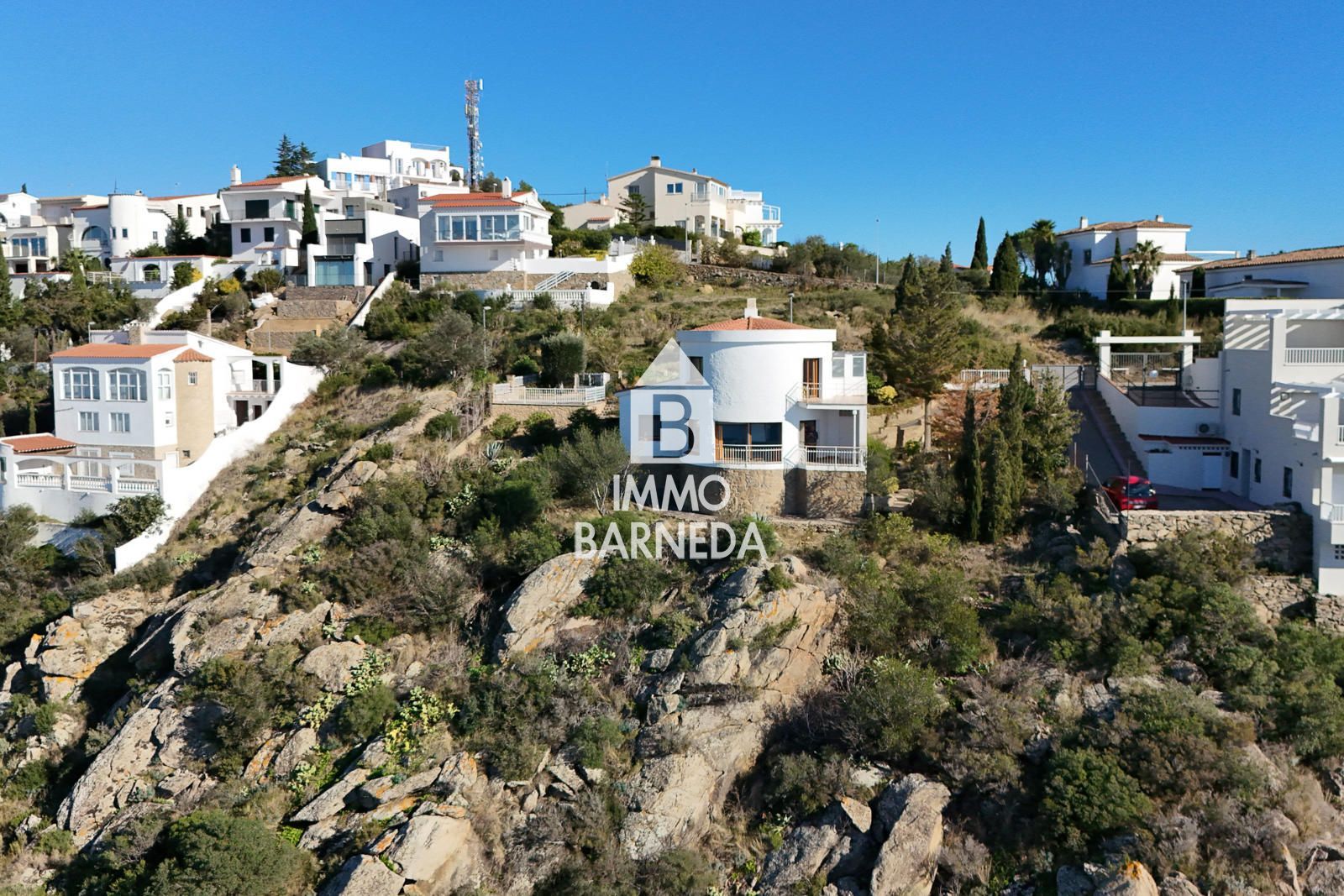 Rustic House with Panoramic Views of the Bay of Roses and the Pyrenees
