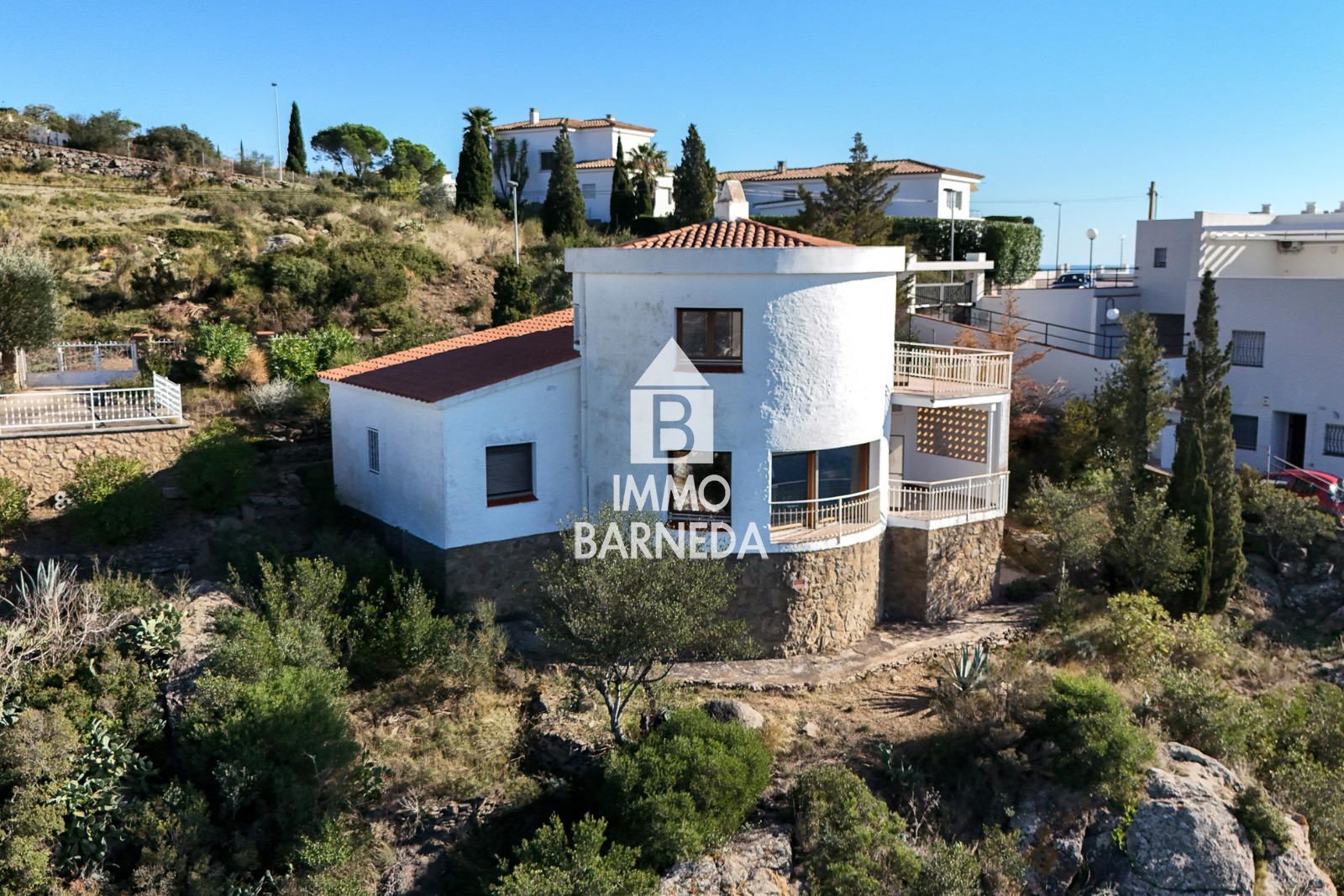 Rustic House with Panoramic Views of the Bay of Roses and the Pyrenees