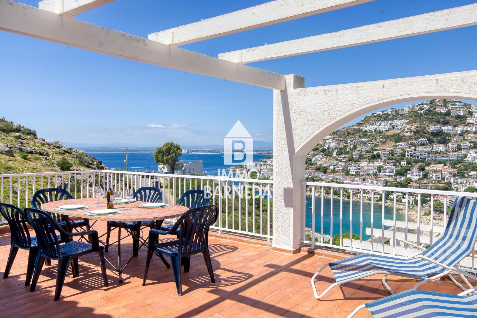 Encantadora casa con espectaculares vistas al mar en Canyelles Petites