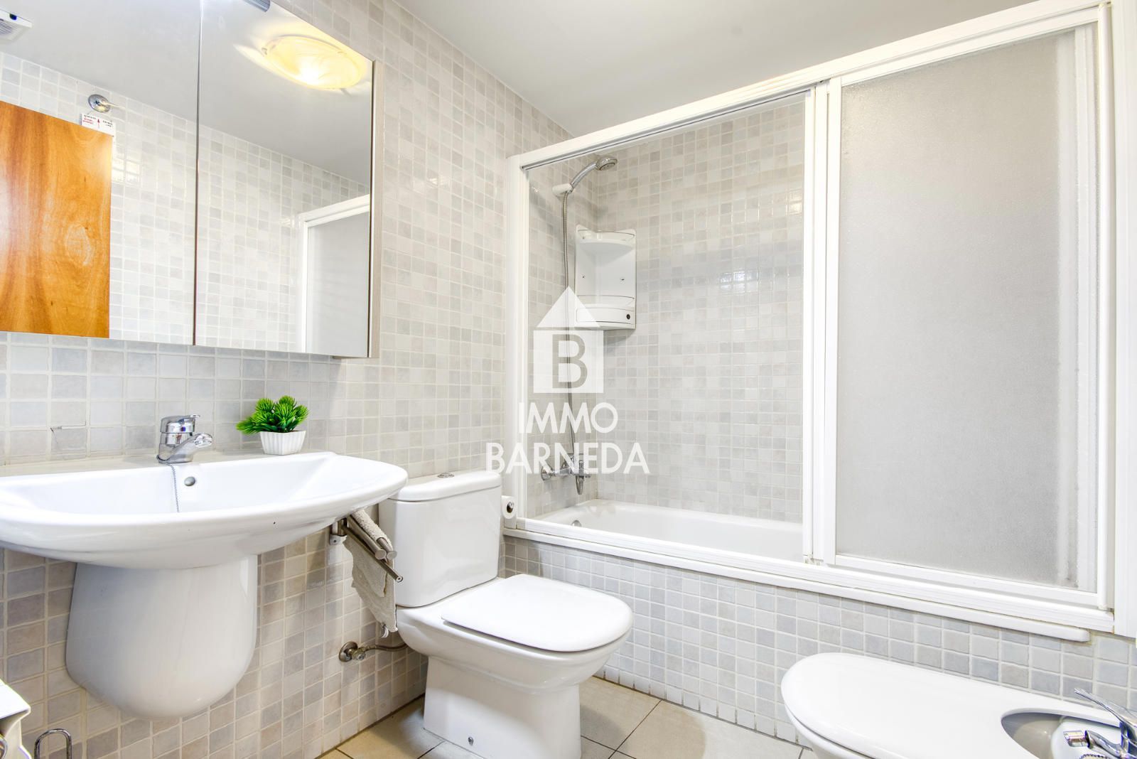 Appartement spacieux et moderne avec terrasse au centre de Roses