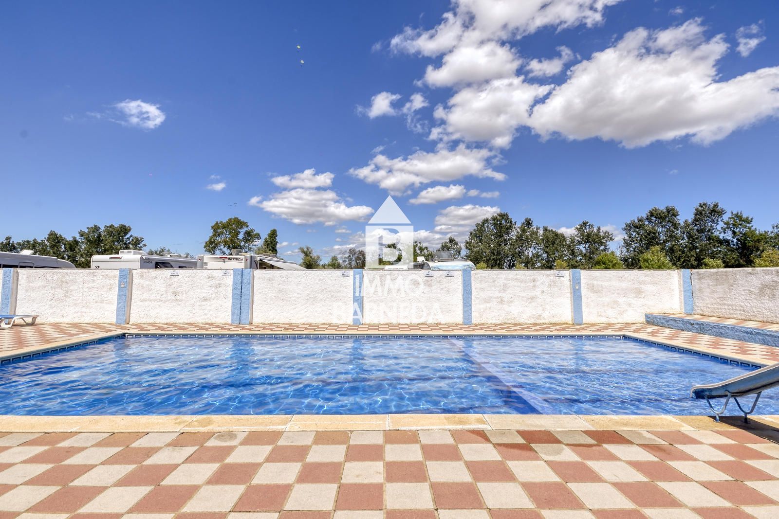 House with Tourist License and Communal Swimming pool in Empuriabrava