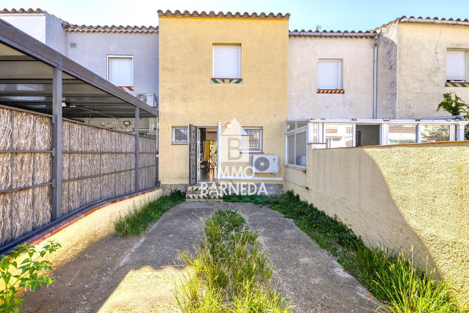 House with Tourist License and Communal Swimming pool in Empuriabrava