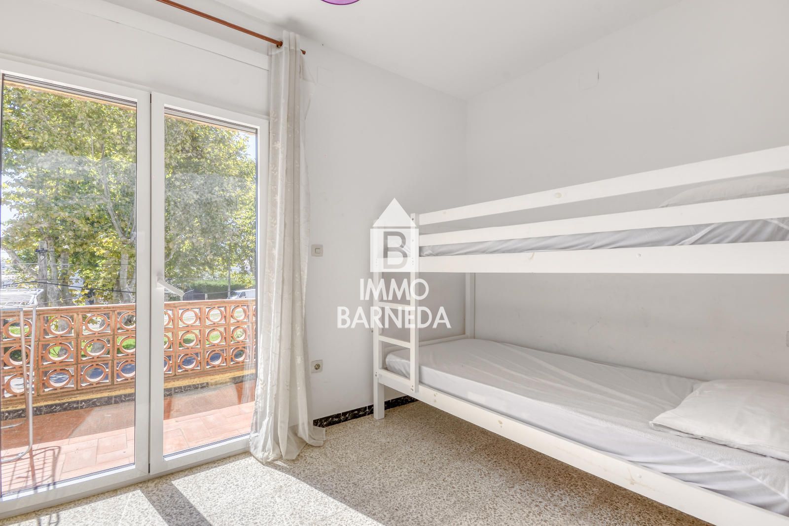 House with Tourist License and Communal Swimming pool in Empuriabrava