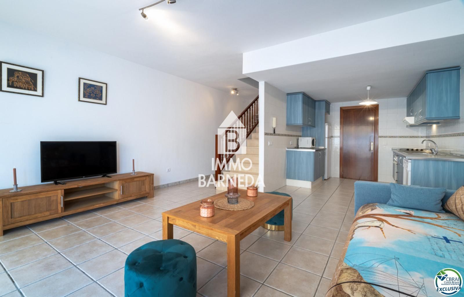 Casa en el centro de la ciudad con piscina comunitaria