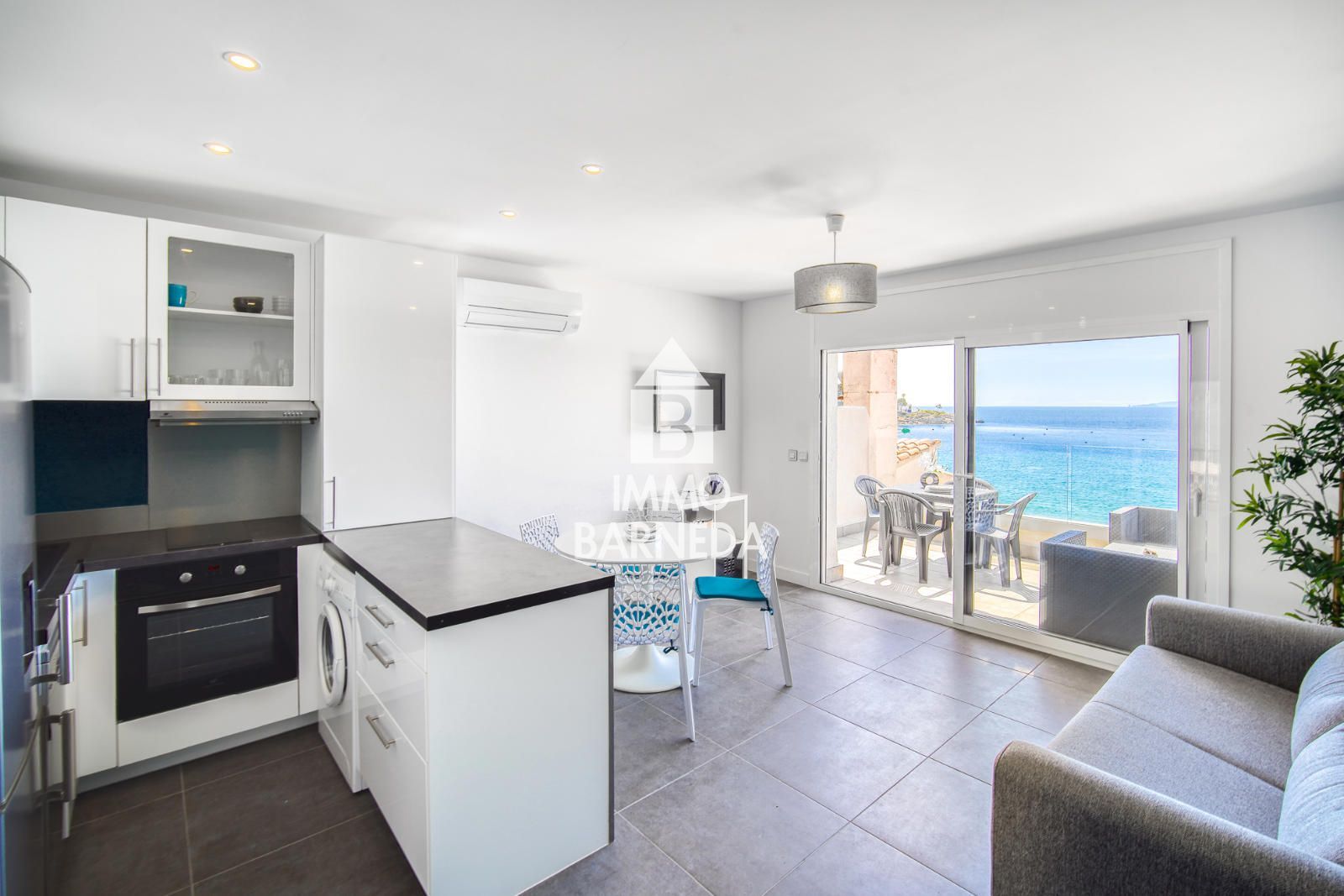 Appartement exclusif entièrement rénové en première ligne de mer avec Licence Touristique – Plage de l'Almadraba, Roses