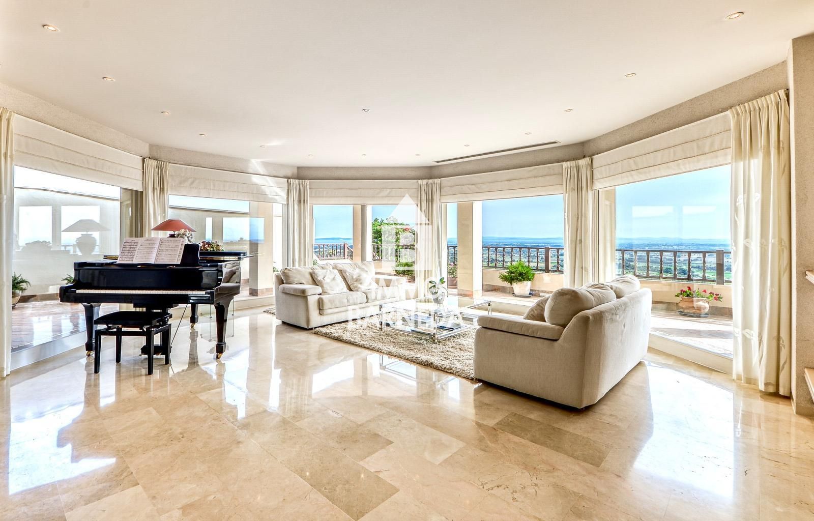 Elegante Villa mit ununterbrochenem Panoramablick von der Bucht von Roses bis zu den Pyrenäen in Els Olivars, Pau