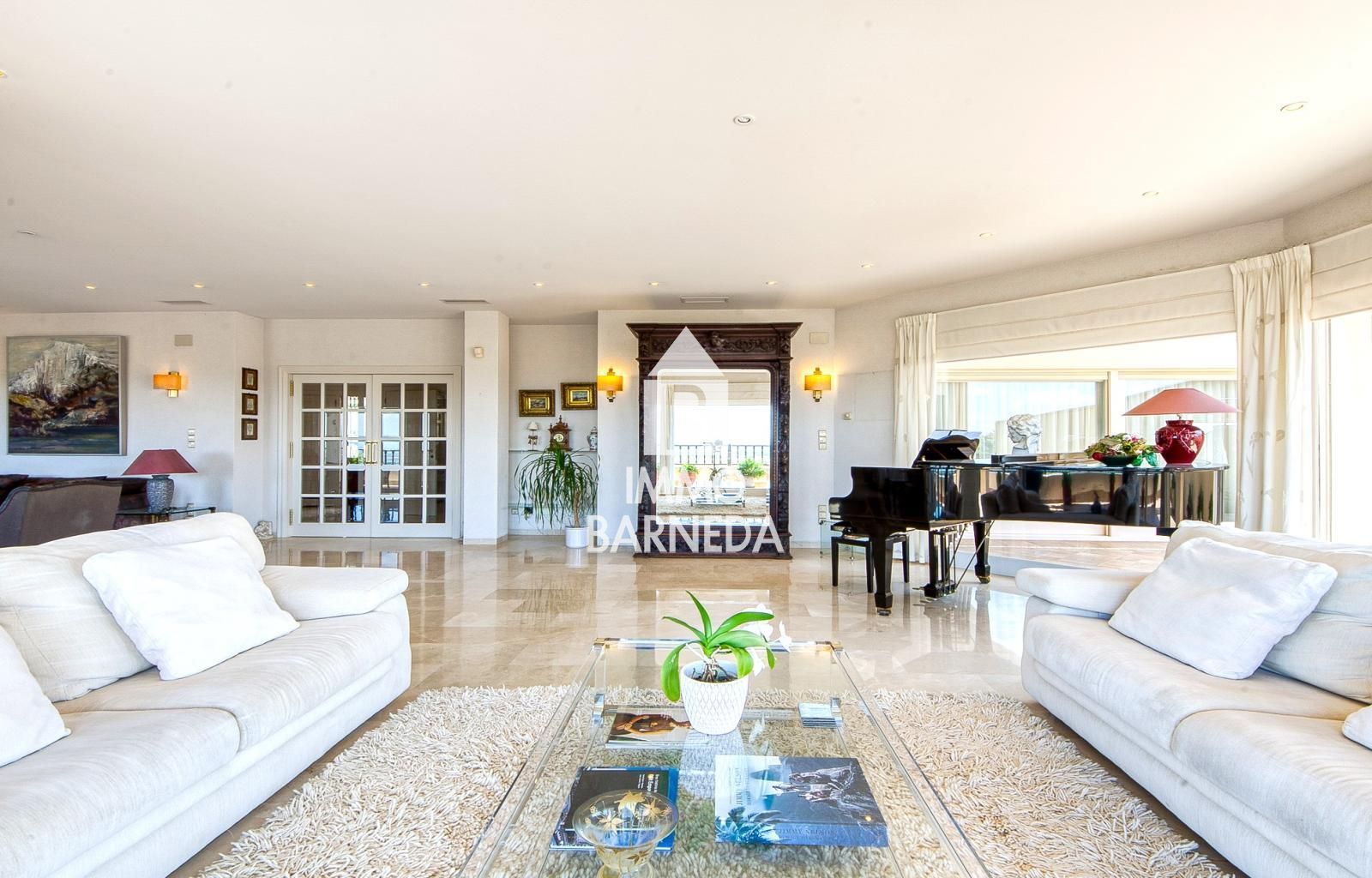 Elegante Villa mit ununterbrochenem Panoramablick von der Bucht von Roses bis zu den Pyrenäen in Els Olivars, Pau
