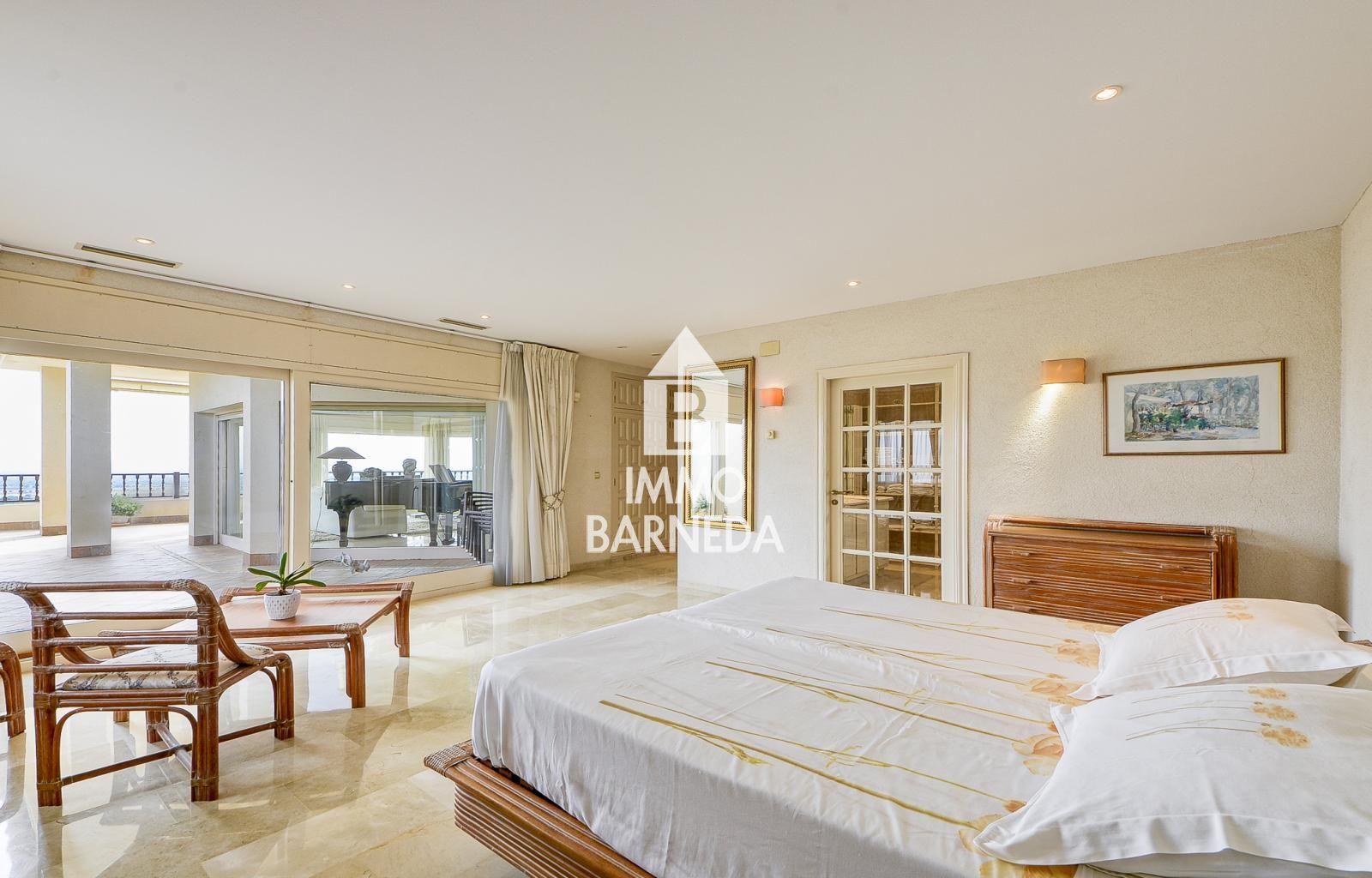 Elegante Villa mit ununterbrochenem Panoramablick von der Bucht von Roses bis zu den Pyrenäen in Els Olivars, Pau