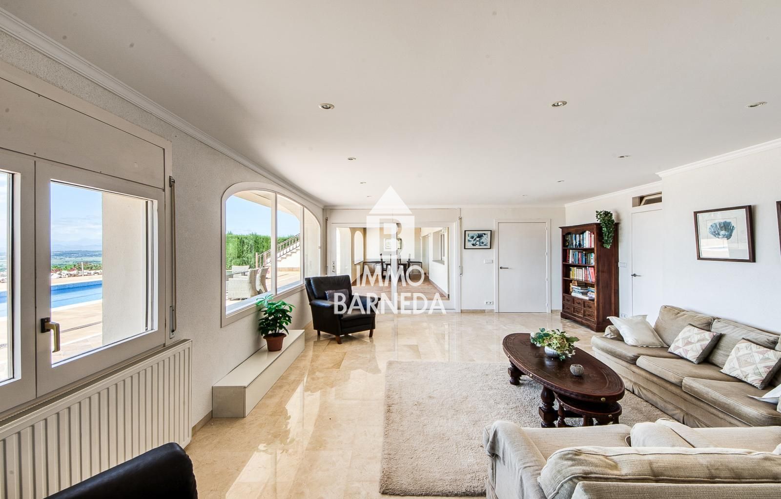 Elegante Villa mit ununterbrochenem Panoramablick von der Bucht von Roses bis zu den Pyrenäen in Els Olivars, Pau