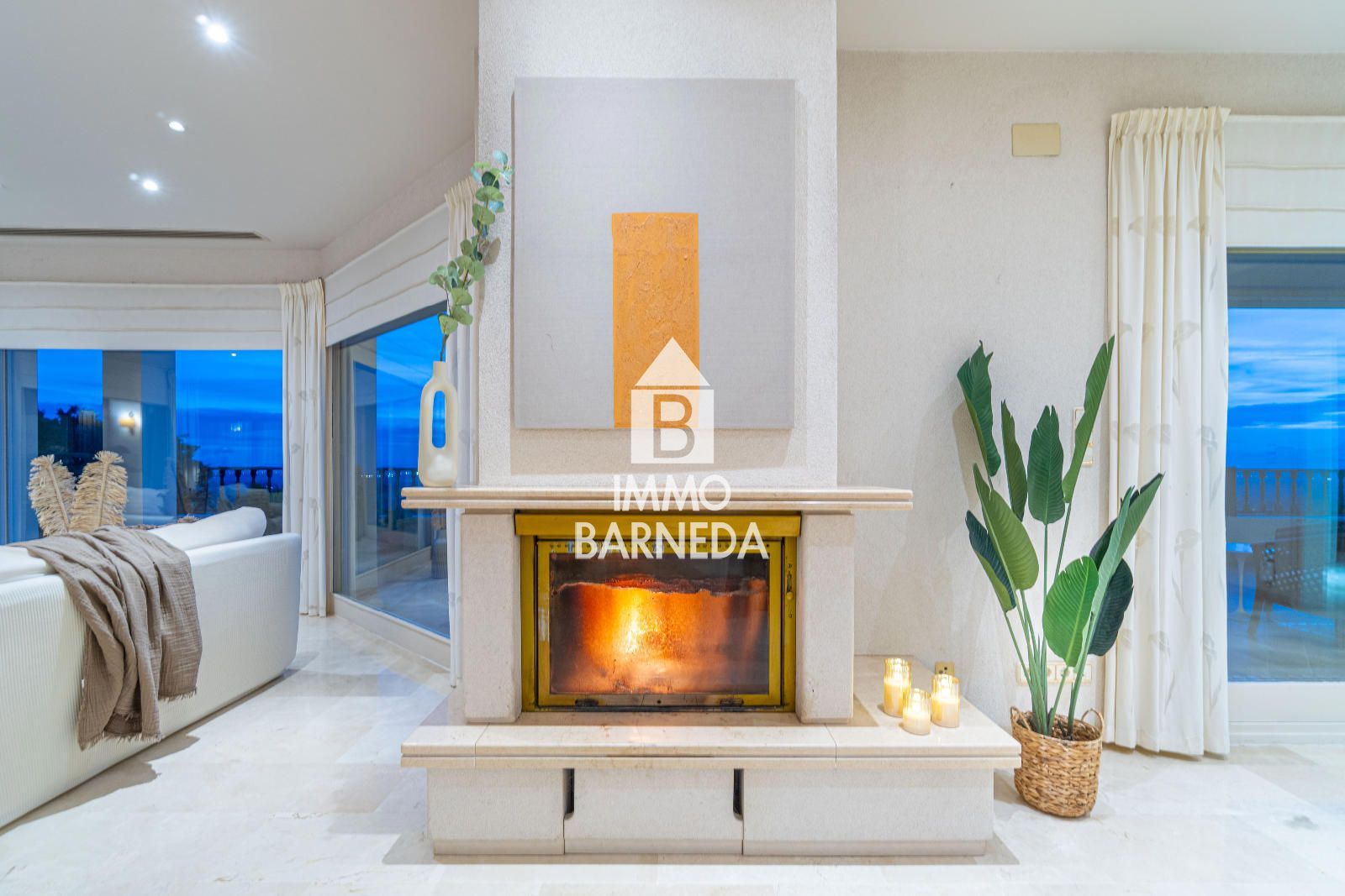 Elegant villa with uninterrupted panoramic views from the Bay of Roses to the Pyrenees in Els Olivars, Pau