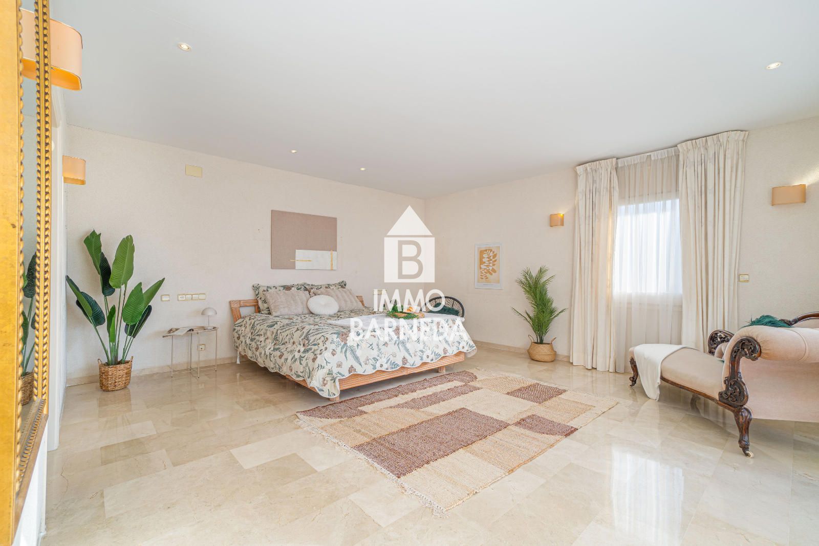 Elegant villa with uninterrupted panoramic views from the Bay of Roses to the Pyrenees in Els Olivars, Pau