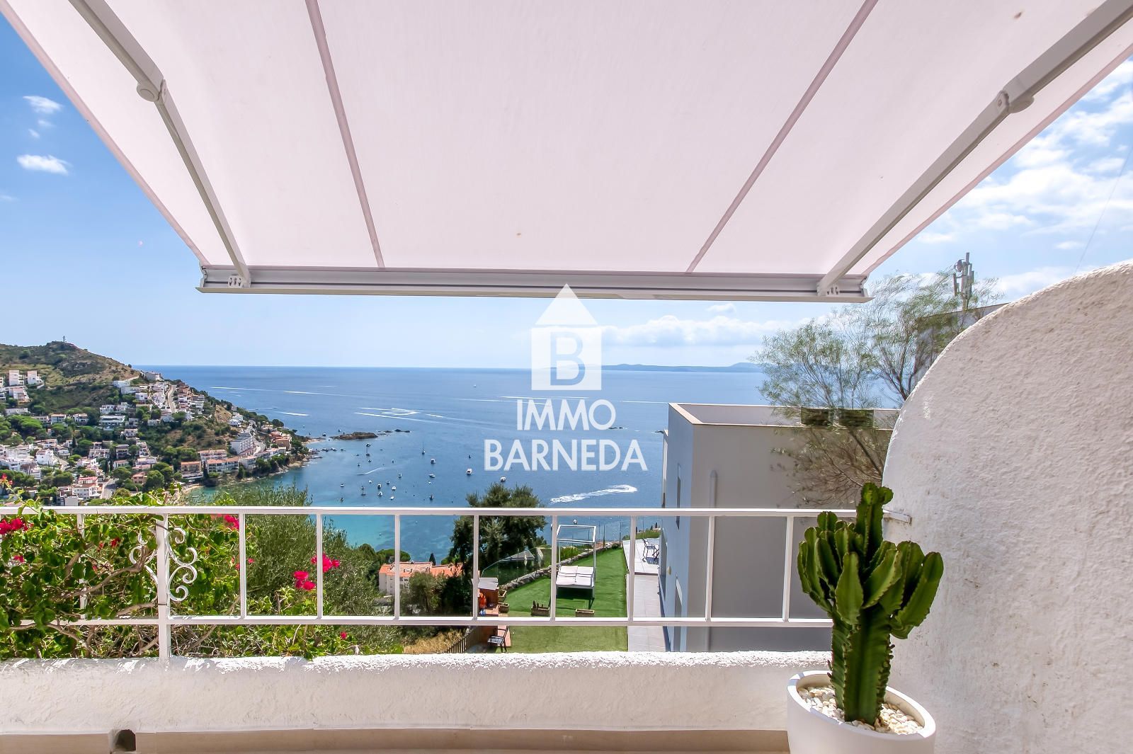 Wunderschön renoviertes Haus mit atemberaubendem Meerblick und Touristenlizenz in Canyelles Petites