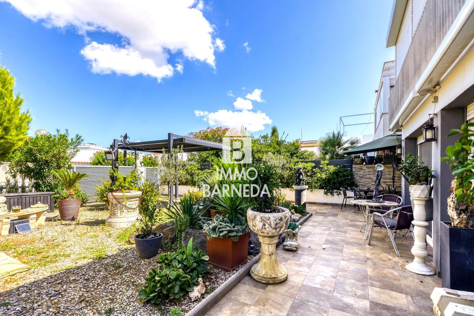 Erdgeschoss-Haus mit Garten und Pool-Möglichkeit