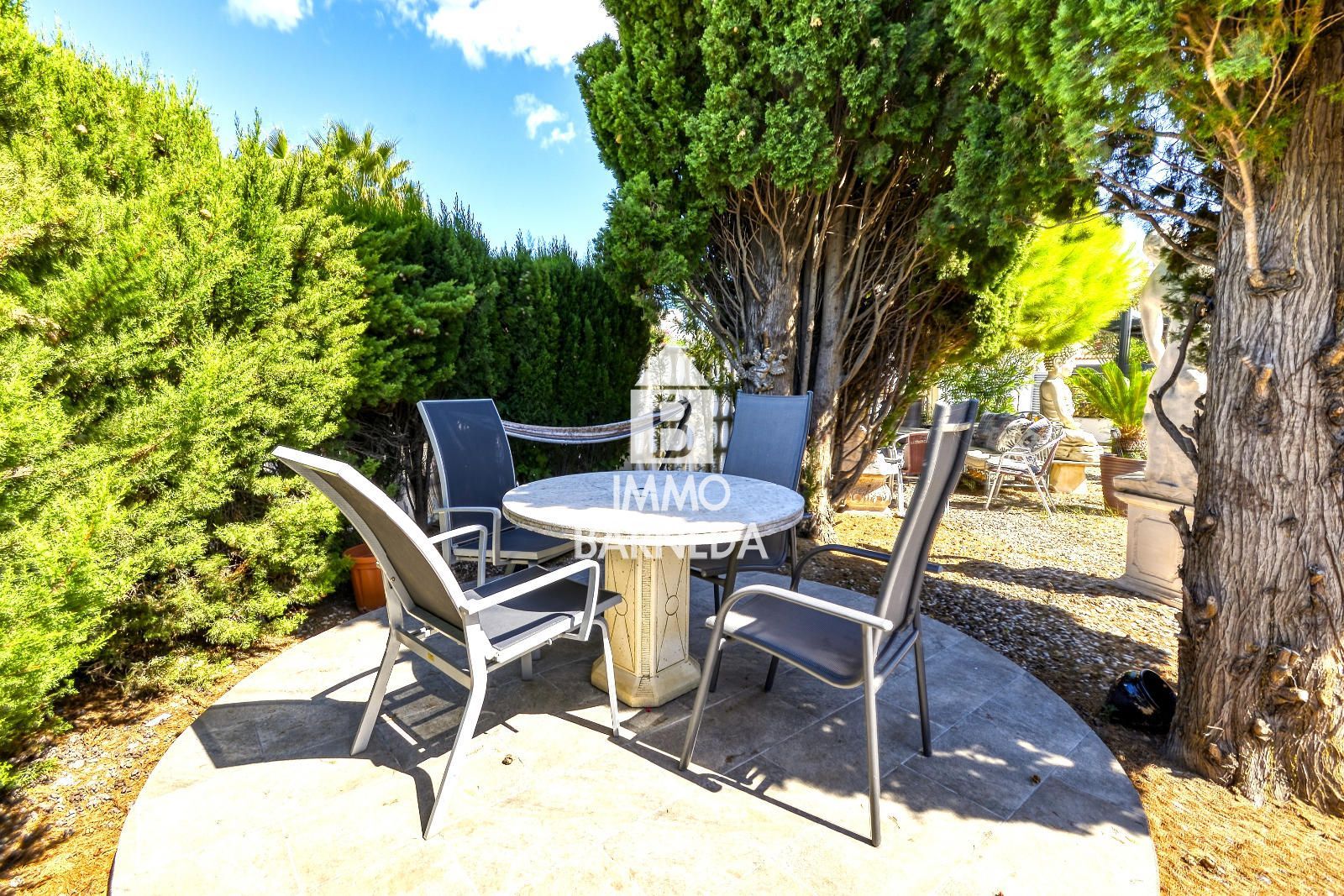 Erdgeschoss-Haus mit Garten und Pool-Möglichkeit