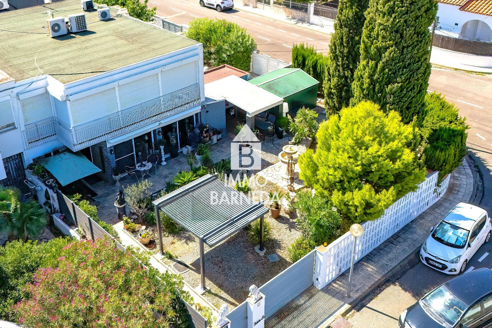 Encanto, privacidad y estilo en una casa única en planta baja