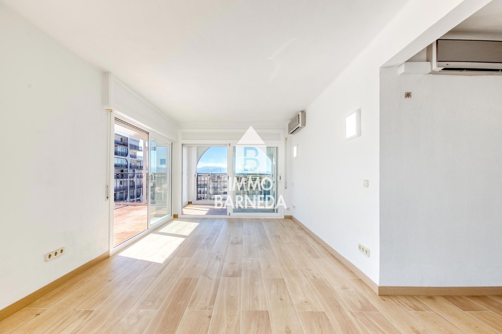 Exclusivo apartamento en primera línea de mar con vistas espectaculares