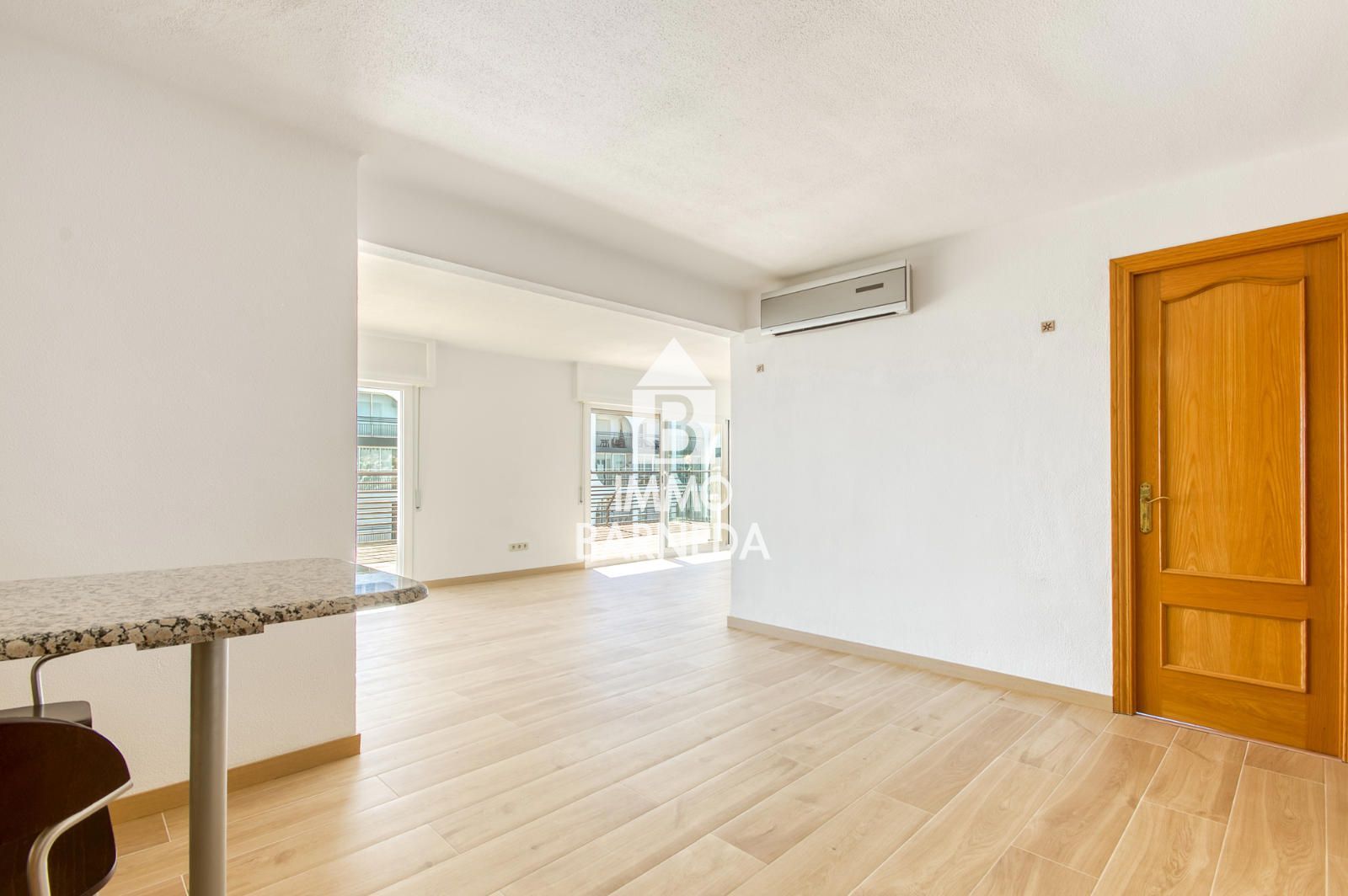 Exclusivo apartamento en primera línea de mar con vistas espectaculares