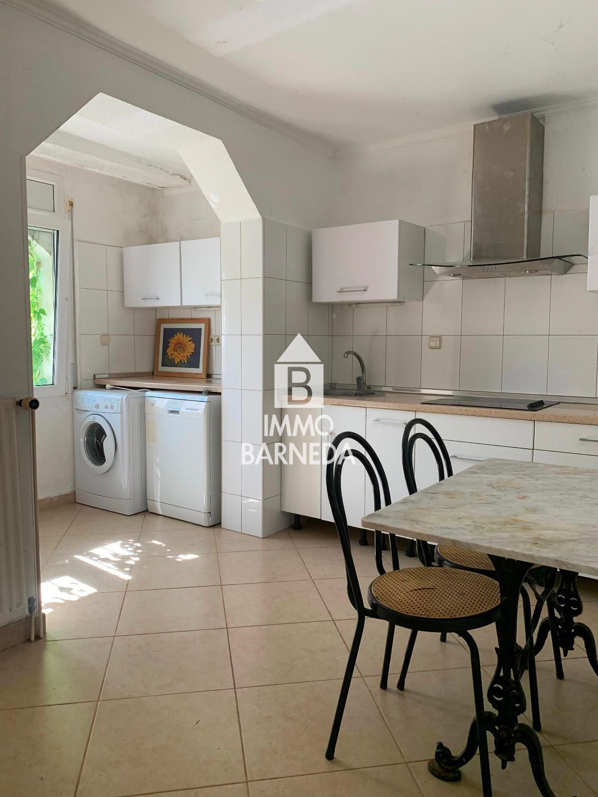 Casa semi adossada a Empuriabrava a reformar, amb amarratge privat i àmplia terrassa