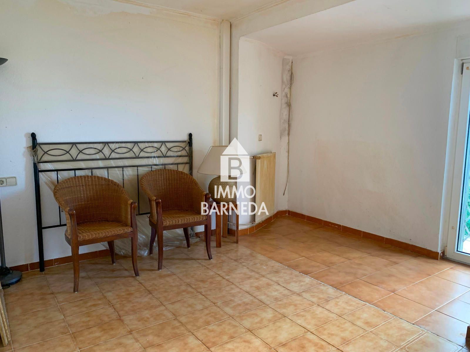 Casa semi adossada a Empuriabrava a reformar, amb amarratge privat i àmplia terrassa