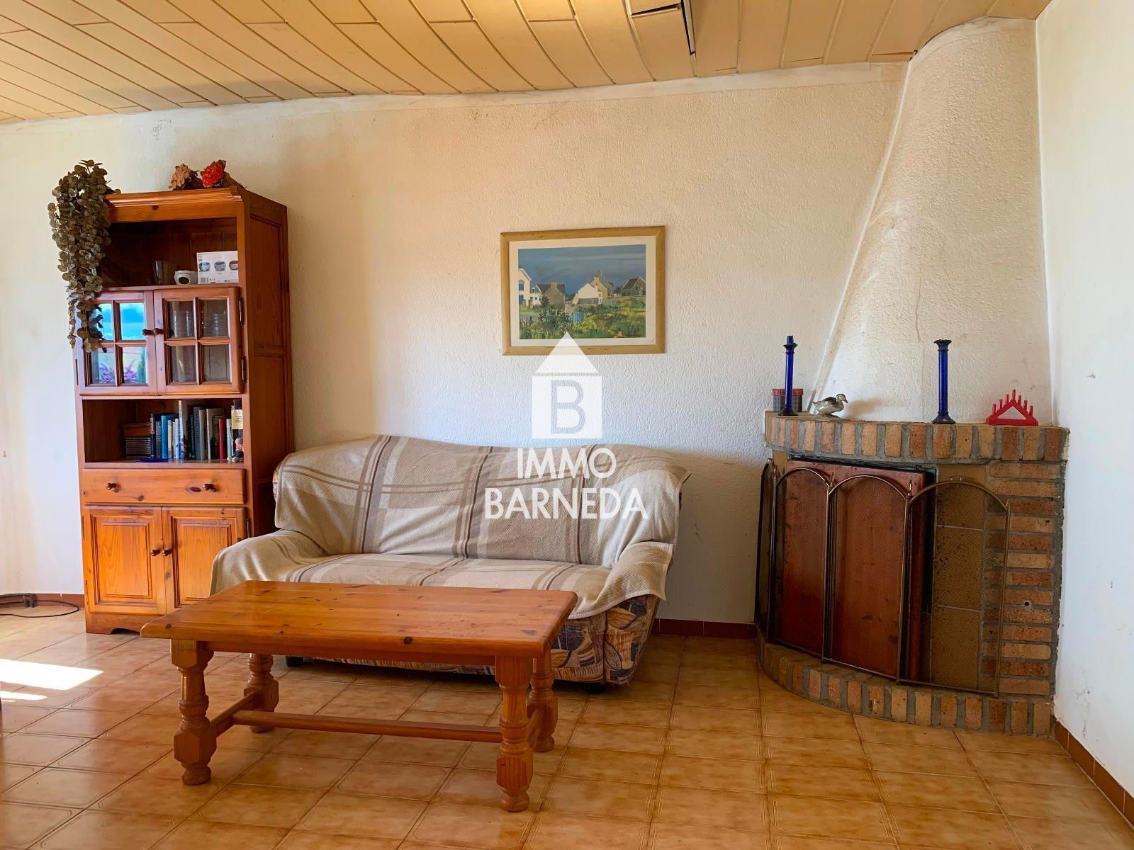 Casa semi adossada a Empuriabrava a reformar, amb amarratge privat i àmplia terrassa