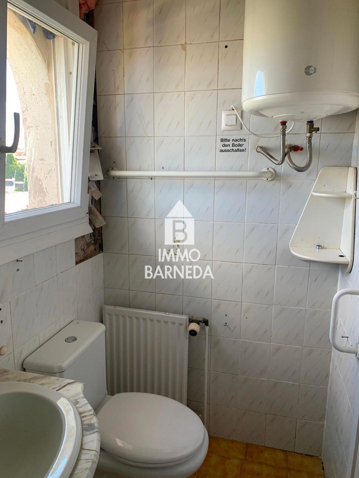 Casa semi adossada a Empuriabrava a reformar, amb amarratge privat i àmplia terrassa