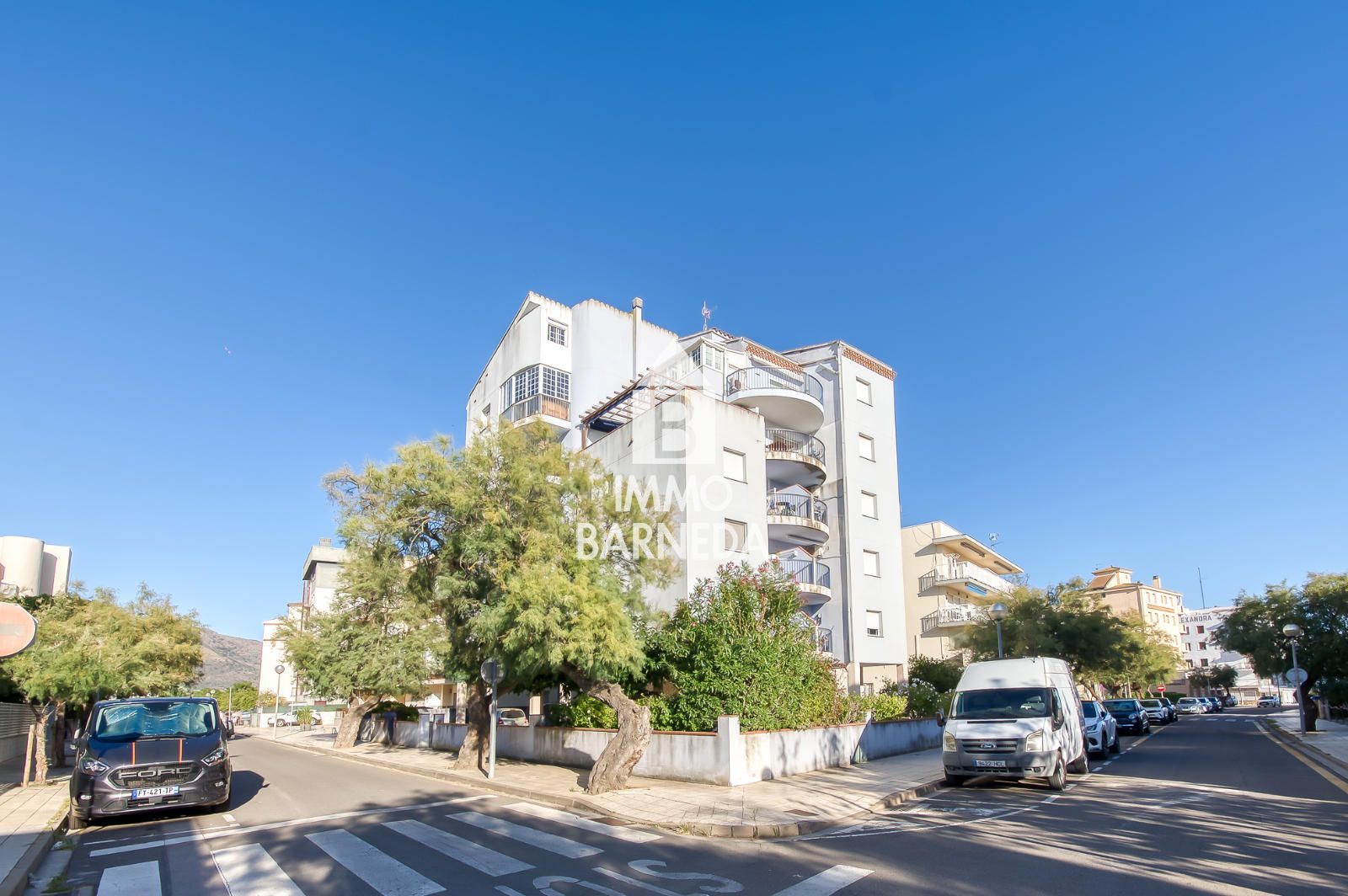 Bonito apartamento a 100 metros del mar en la zona de Salata