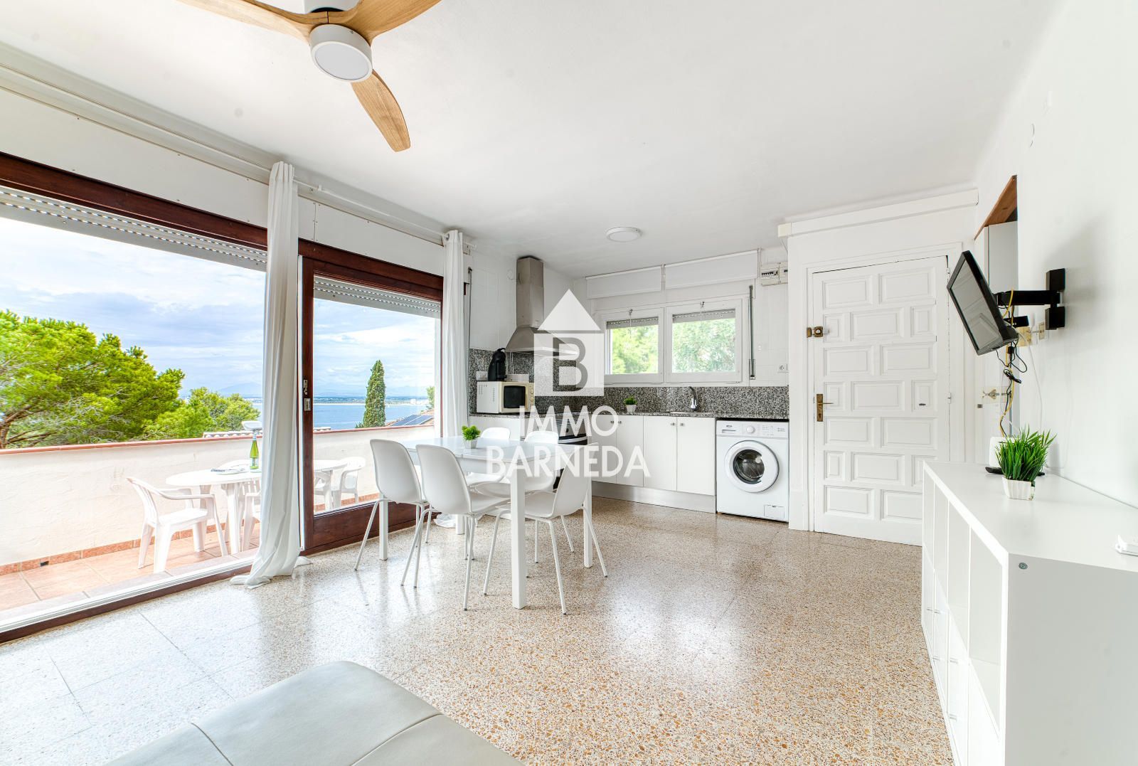 Encantador apartamento con licencia turística en la exclusiva zona de Els Palangrers – Roses