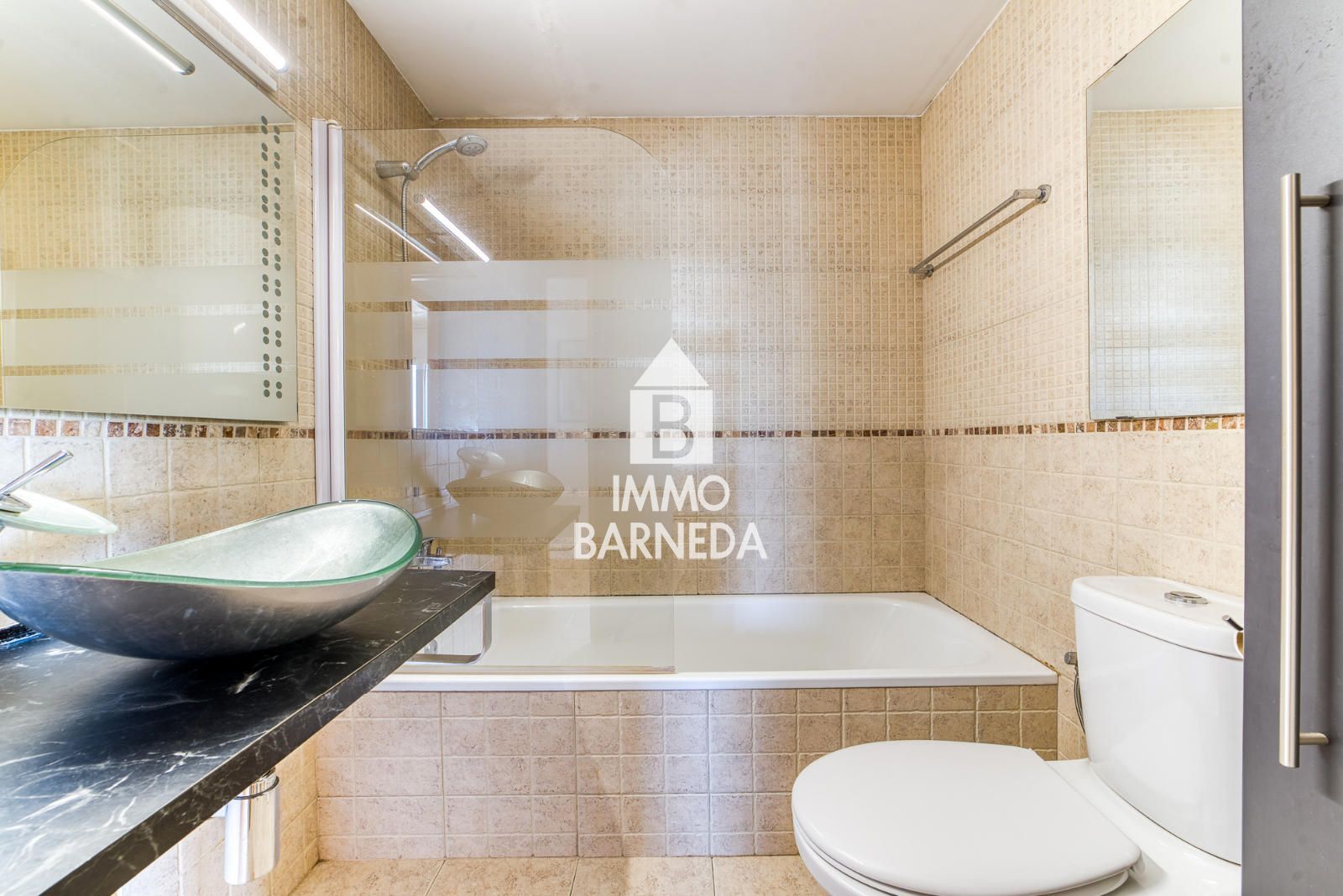 Apartamento con gran terraza, vistas al canal, piscina y licencia turística en Santa Margarita