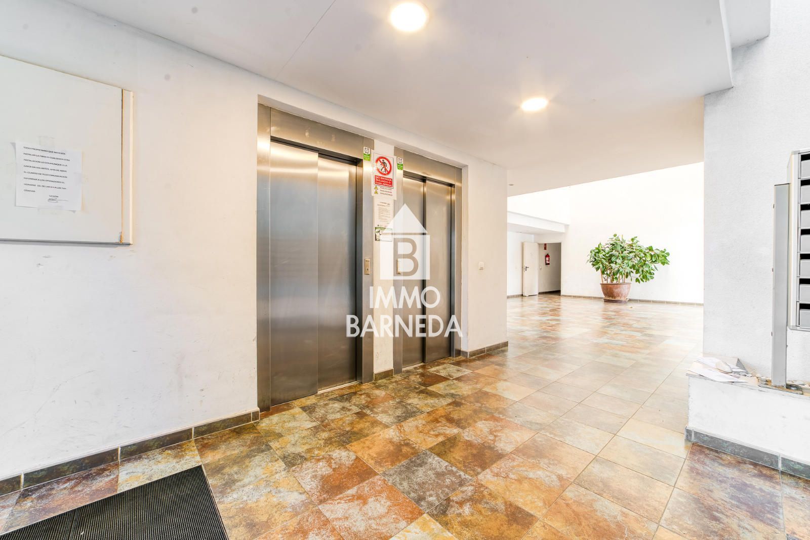 Apartamento con gran terraza, vistas al canal, piscina y licencia turística en Santa Margarita