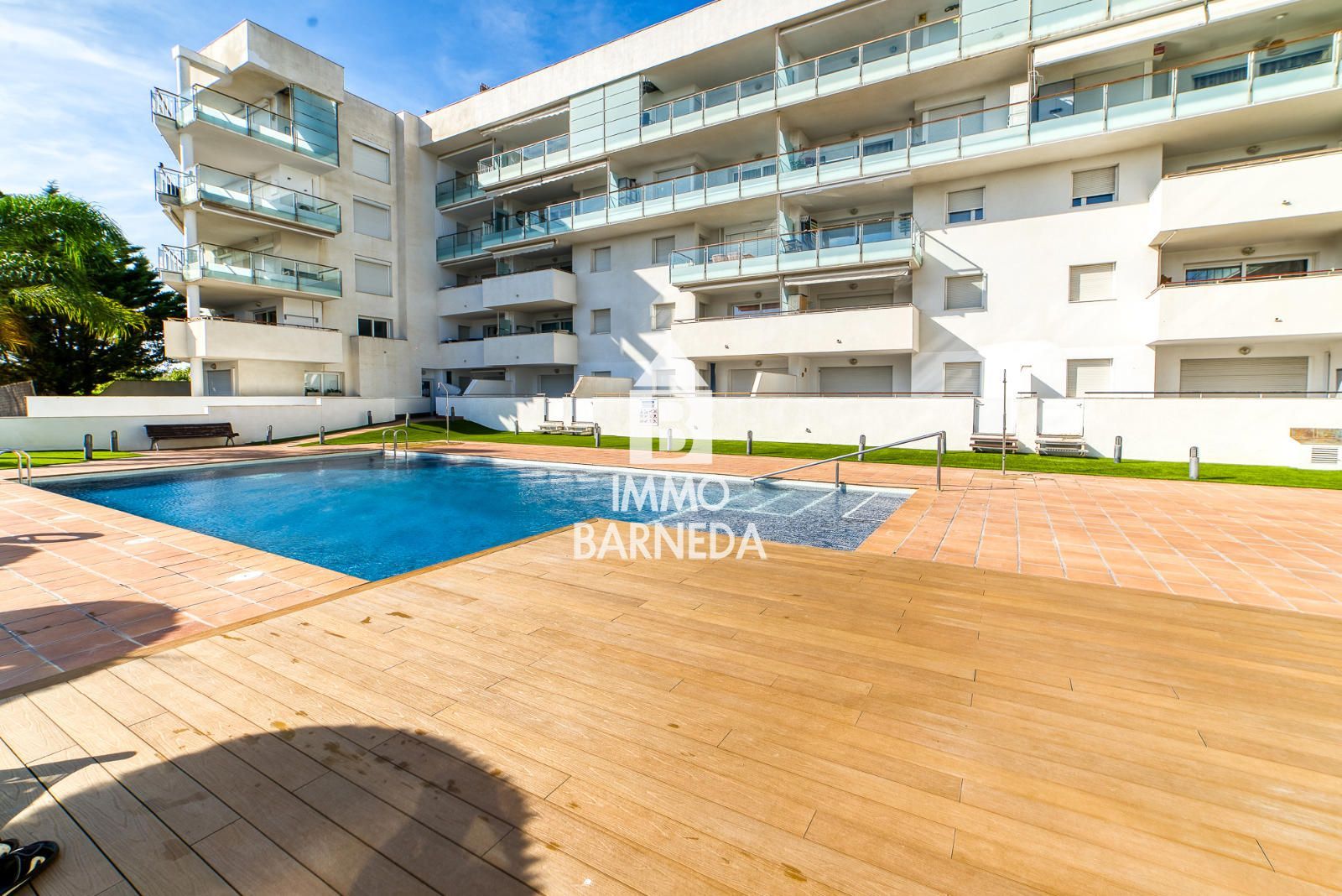 Apartamento con gran terraza, vistas al canal, piscina y licencia turística en Santa Margarita