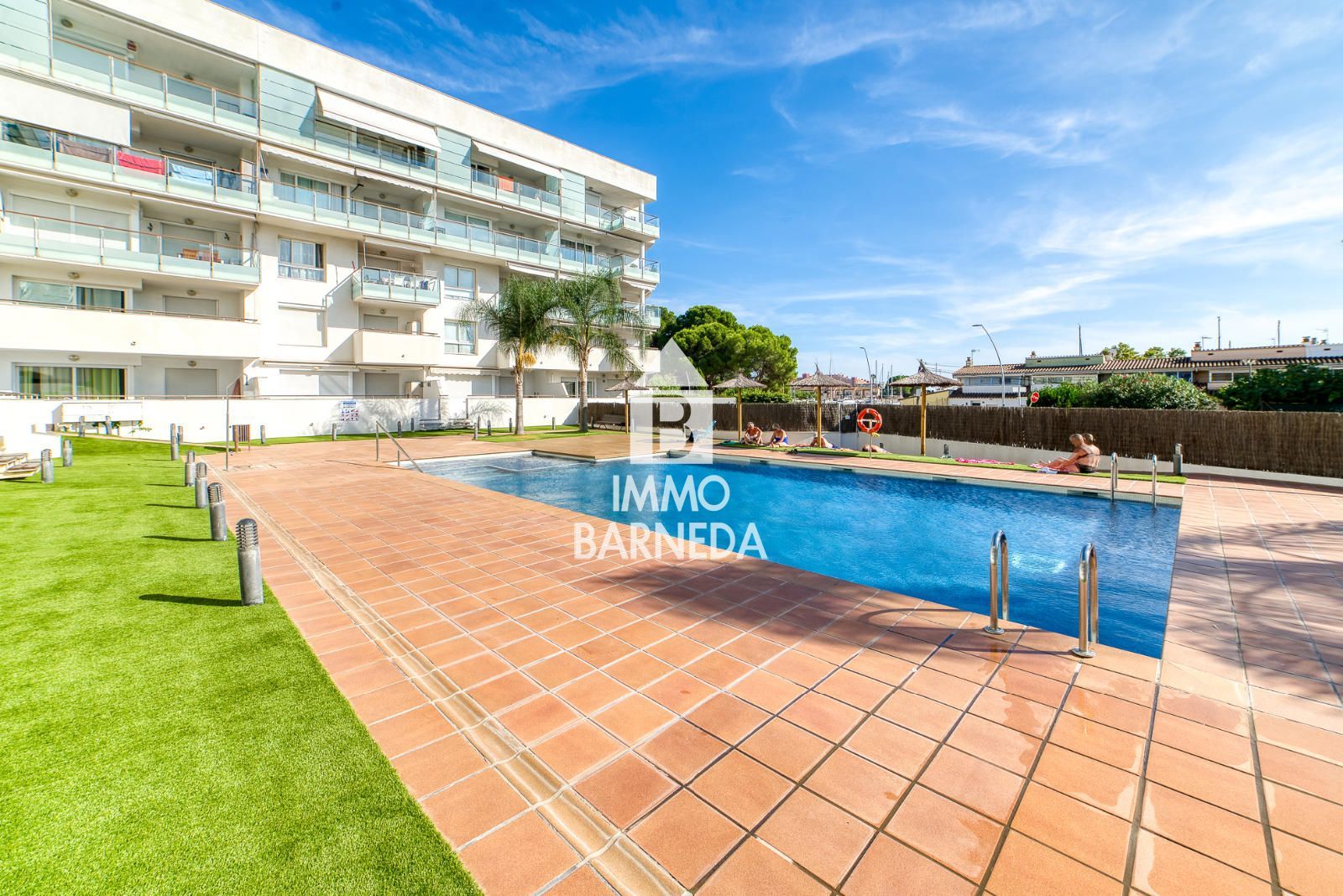 Apartamento con gran terraza, vistas al canal, piscina y licencia turística en Santa Margarita
