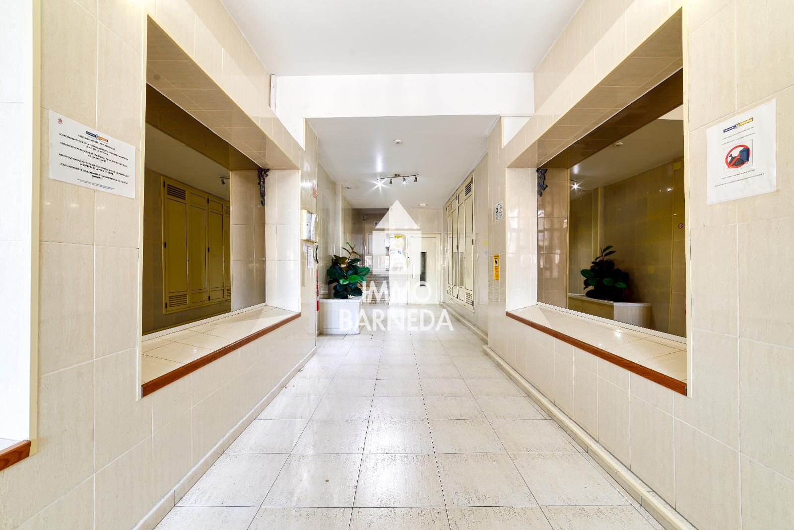 Estudio reformado con encanto y vistas al canal en Port Grec – Empuriabrava