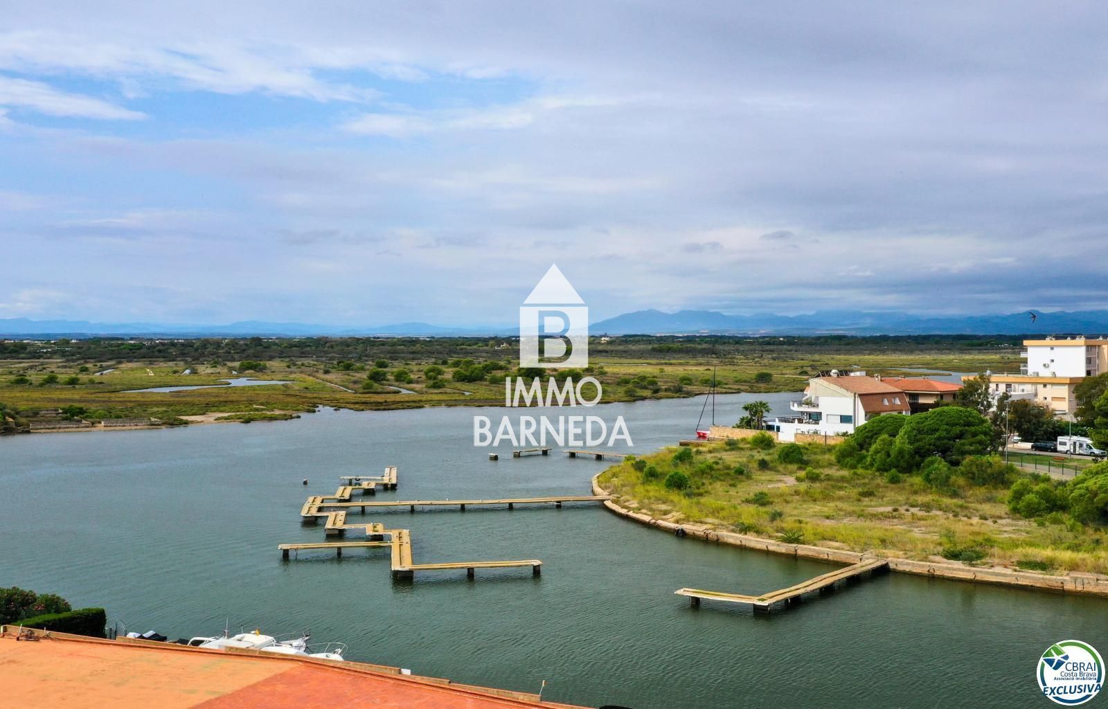 Apartament en venda a Santa Margarida, Roses | Vistes al canal i al Parc Natural dels Aiguamolls de l'Empordà