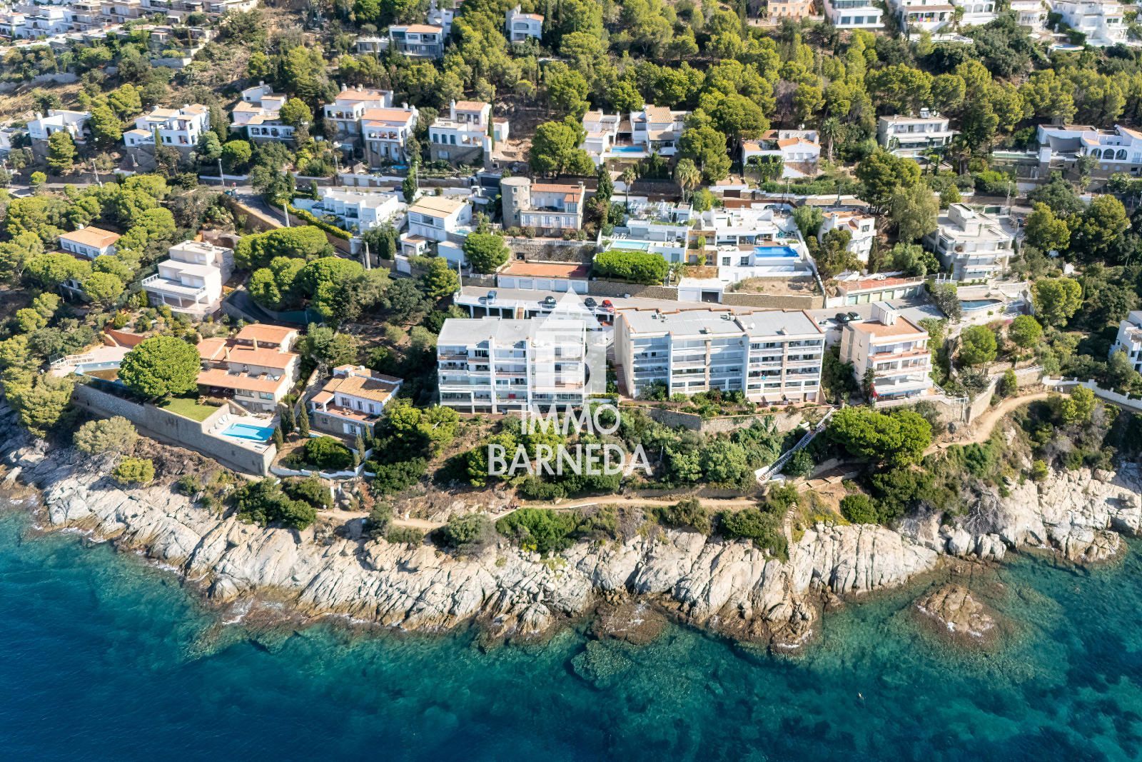 Villa moderna con vistas al mar, piscina infinita y licencia turística – Roses, entre Canyelles y Almadrava.