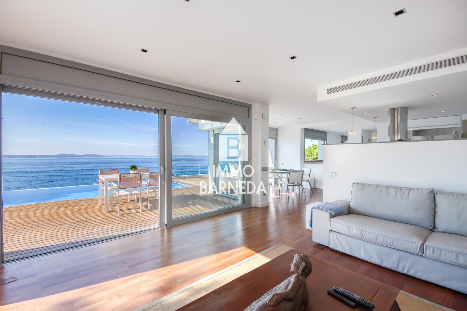 Villa moderna con vistas al mar, piscina infinita y licencia turística – Roses, entre Canyelles y Almadrava.