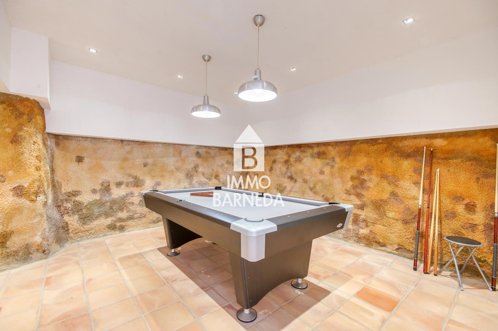 Villa moderna con vistas al mar, piscina infinita y licencia turística – Roses, entre Canyelles y Almadrava.