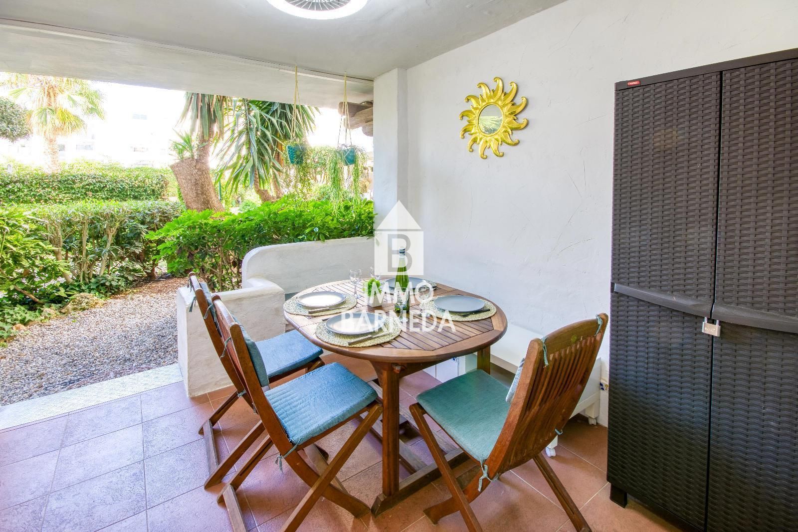 Acogedor apartamento con amplia terraza y acceso a jardín en Santa Margarita – Roses