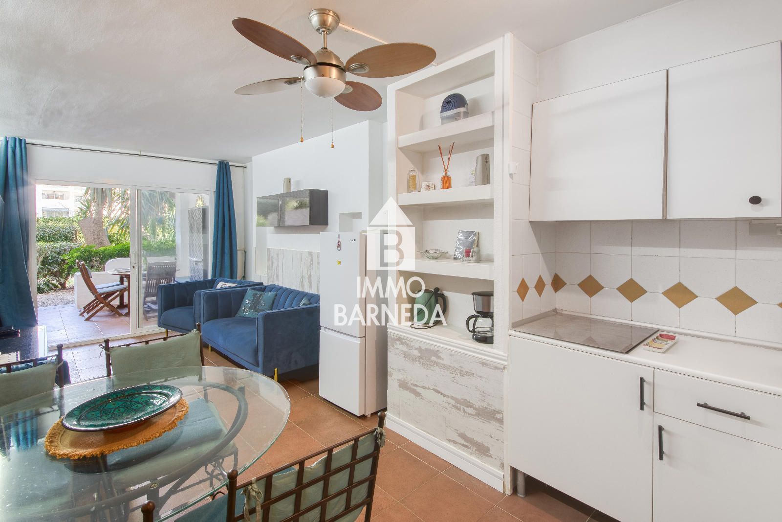 Acogedor apartamento con amplia terraza y acceso a jardín en Santa Margarita – Roses