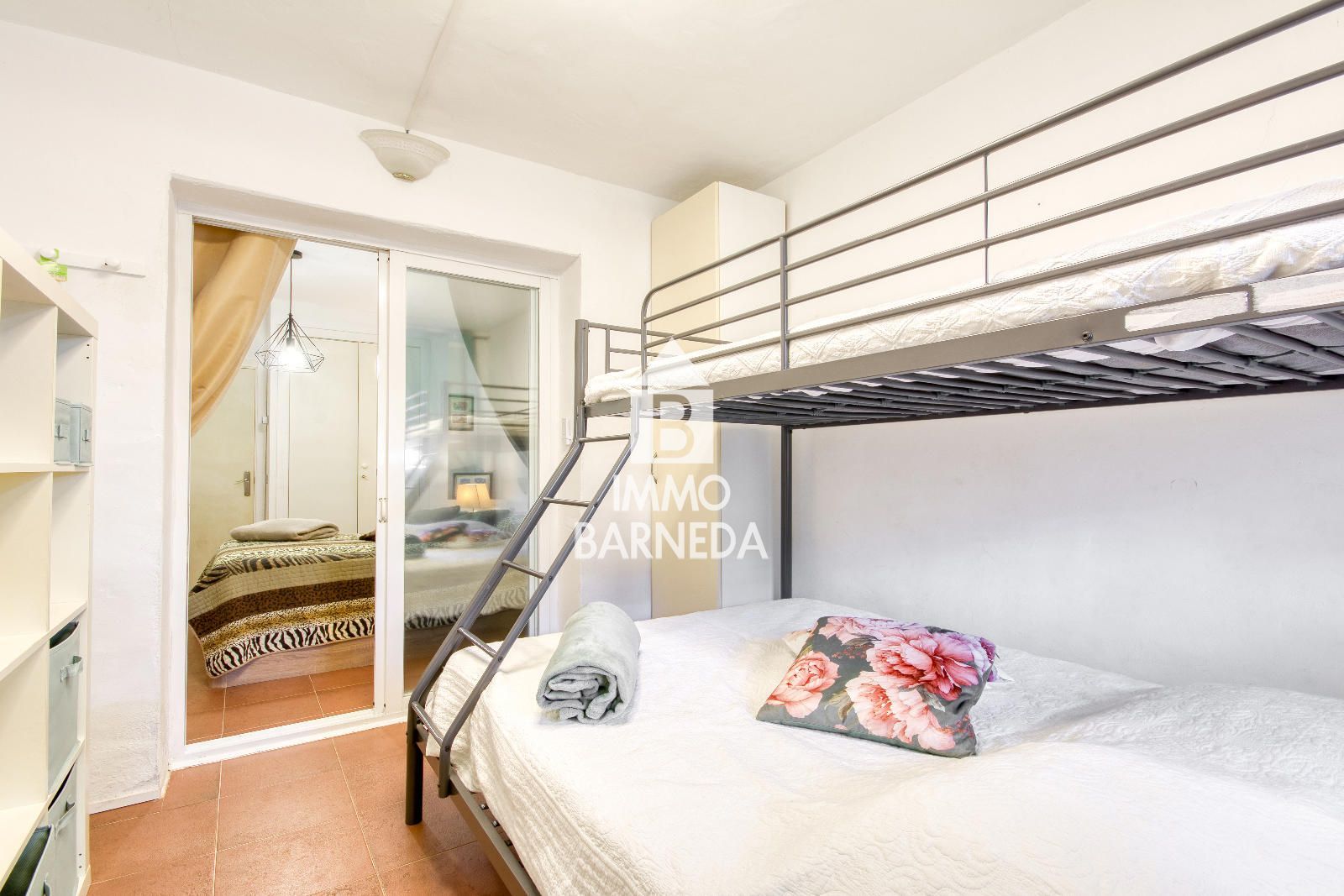Acogedor apartamento con amplia terraza y acceso a jardín en Santa Margarita – Roses