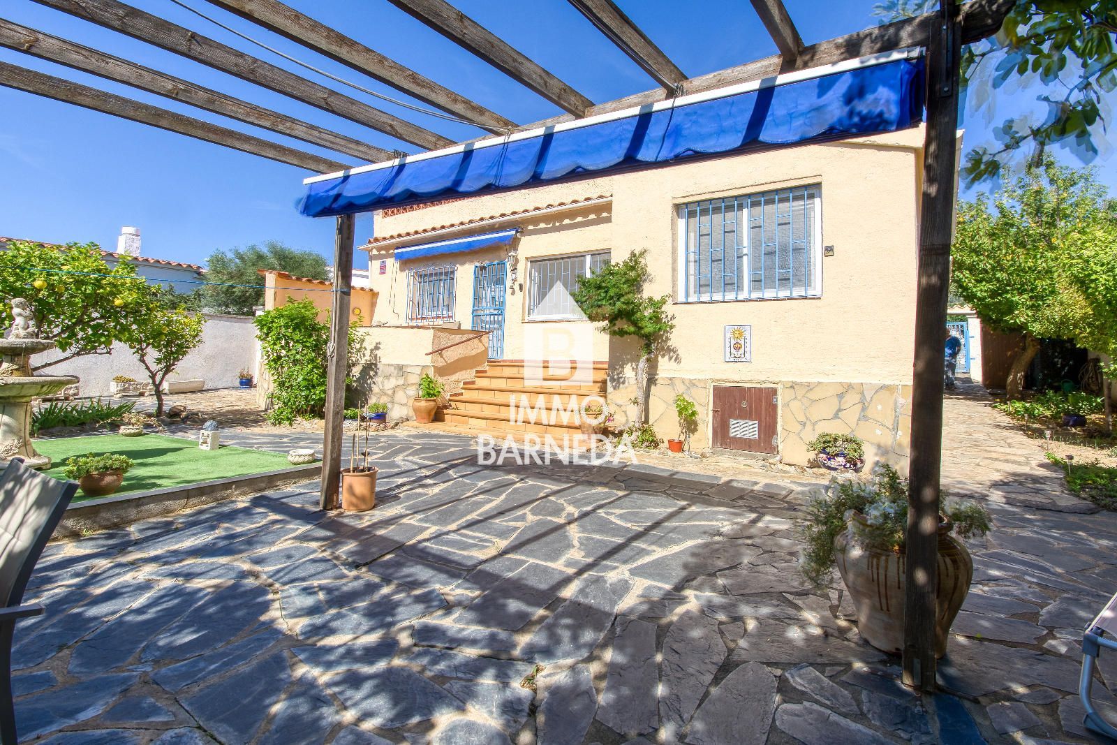 Renovated detached house with large garden in Mas Buscà – Roses