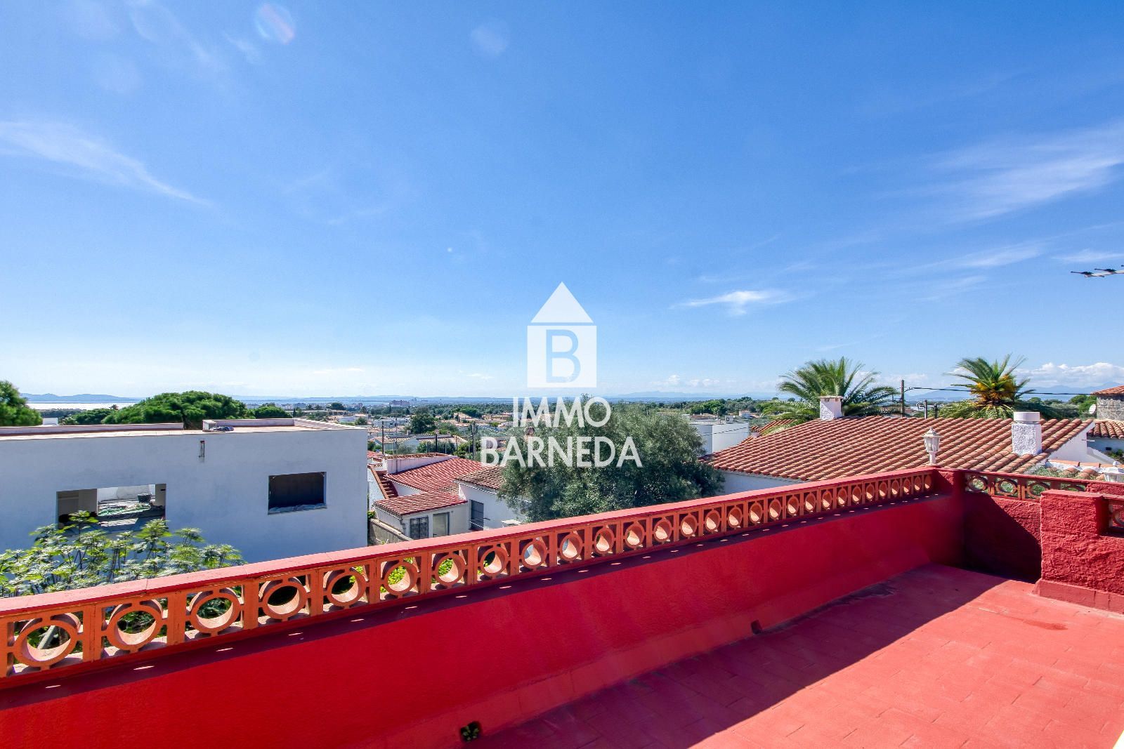 Renovated detached house with large garden in Mas Buscà – Roses