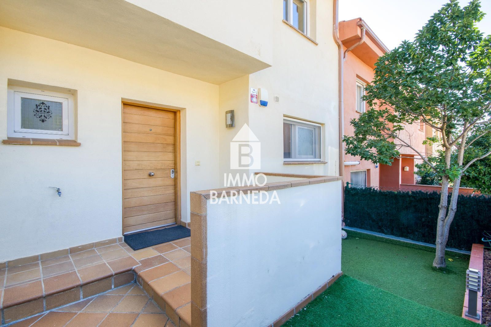 Modern and bright terraced house in Palau-Saverdera