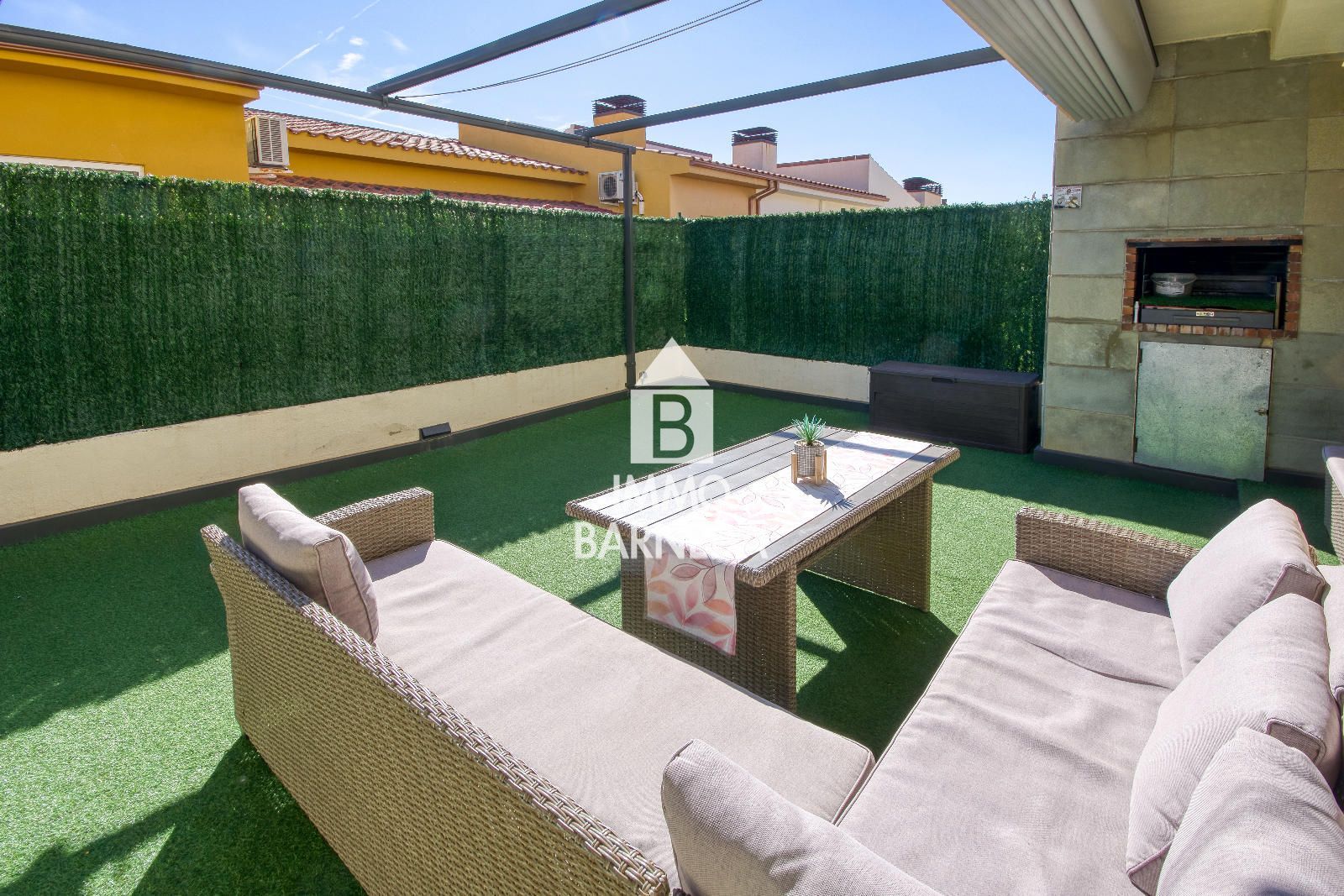 Modern and bright terraced house in Palau-Saverdera