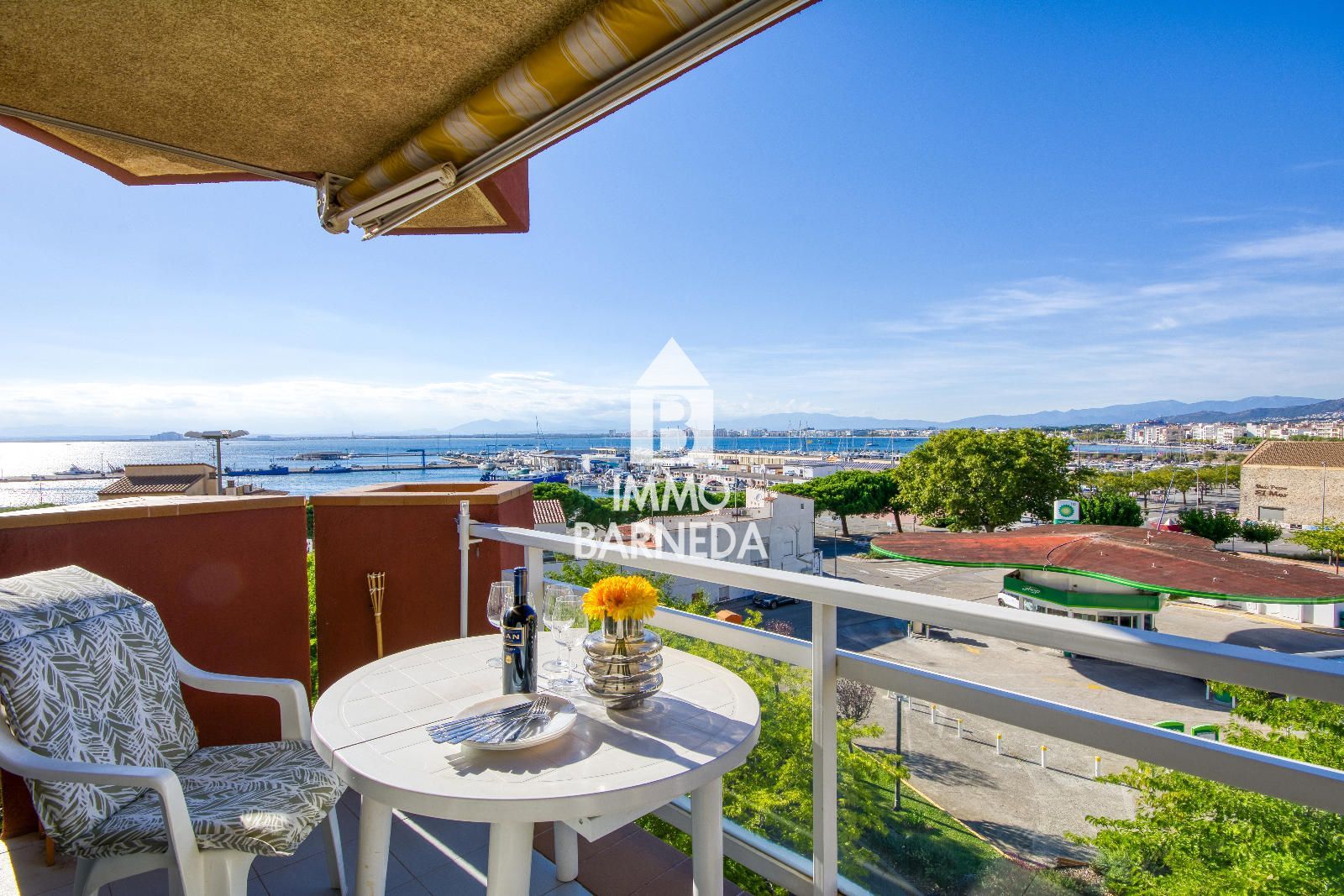 Espectacular apartamento en primera línea de mar en Roses – Zona Puerto Pesquero