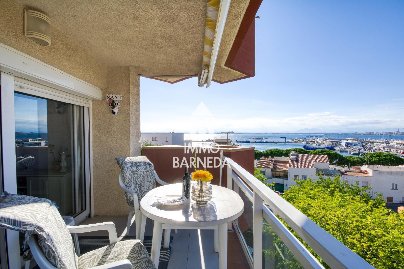 Espectacular apartamento en primera línea de mar en Roses – Zona Puerto Pesquero