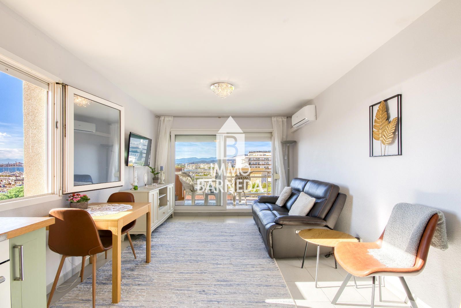 Espectacular apartamento en primera línea de mar en Roses – Zona Puerto Pesquero