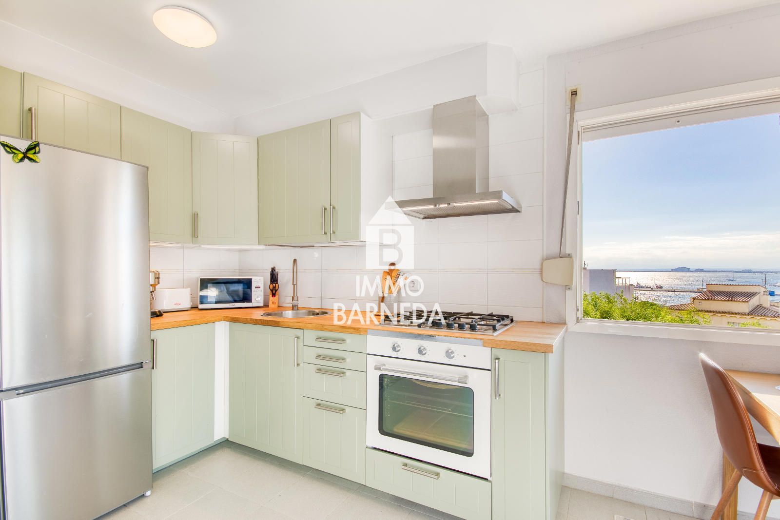 Espectacular apartamento en primera línea de mar en Roses – Zona Puerto Pesquero